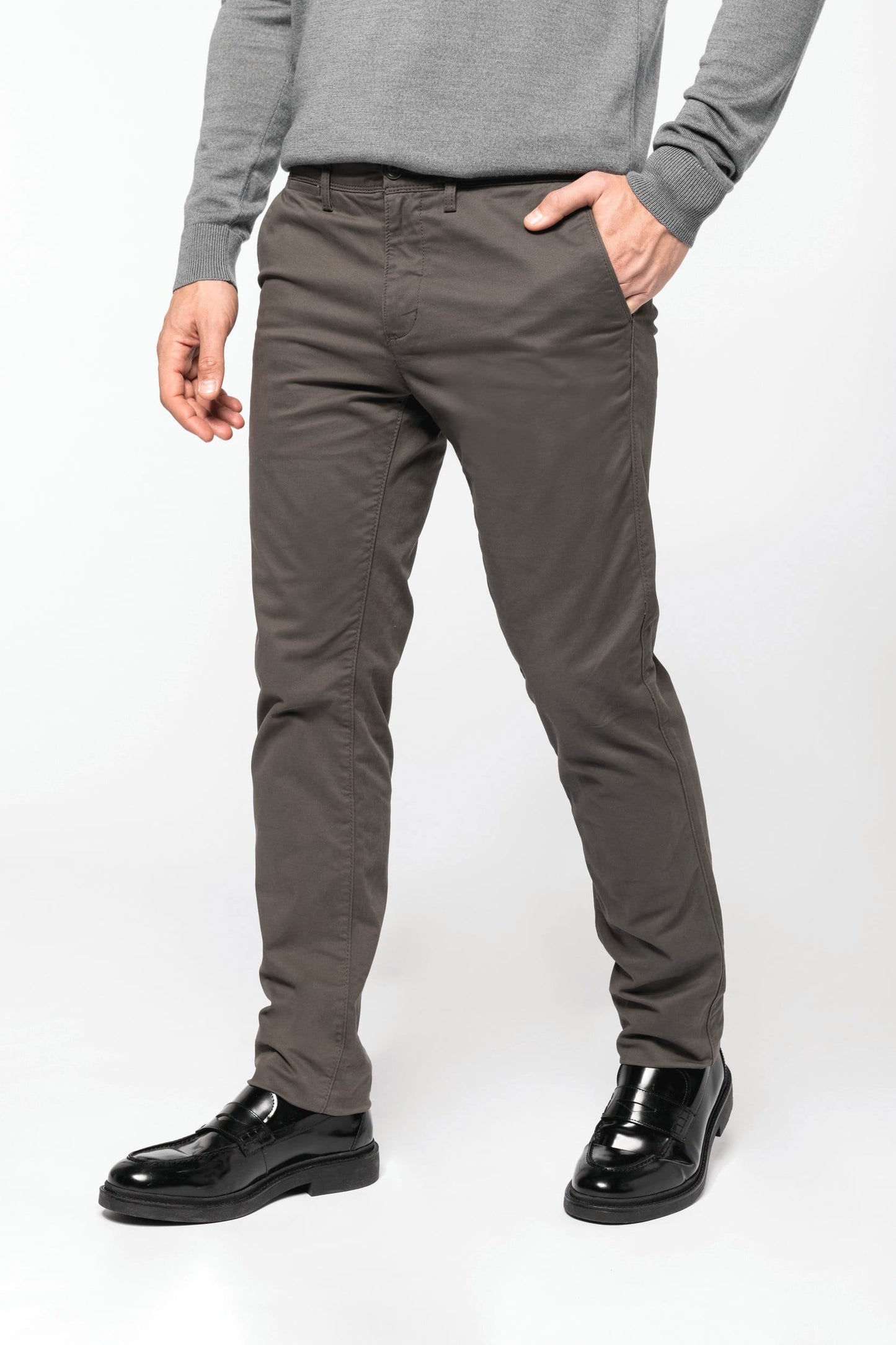 K748 - Chino premium