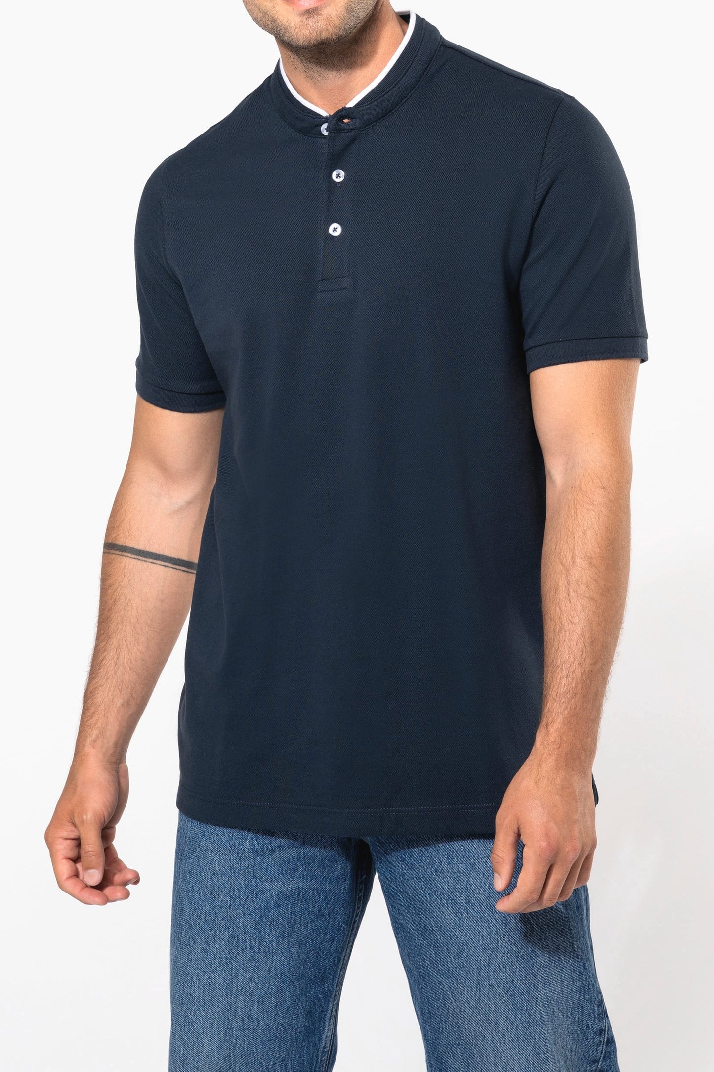 K223 - Polo uomo manica corta con collo alla coreana