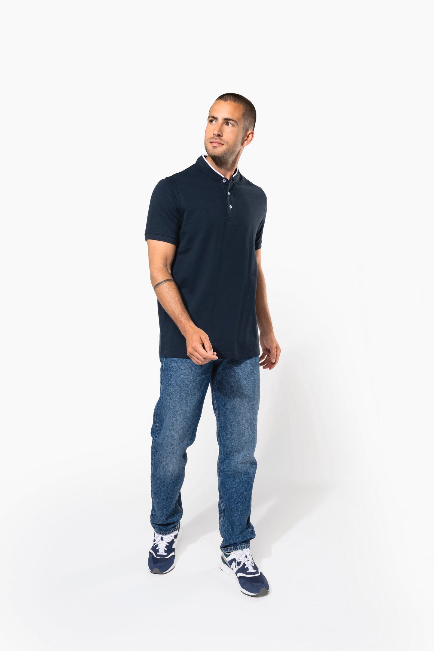 K223 - Polo uomo manica corta con collo alla coreana