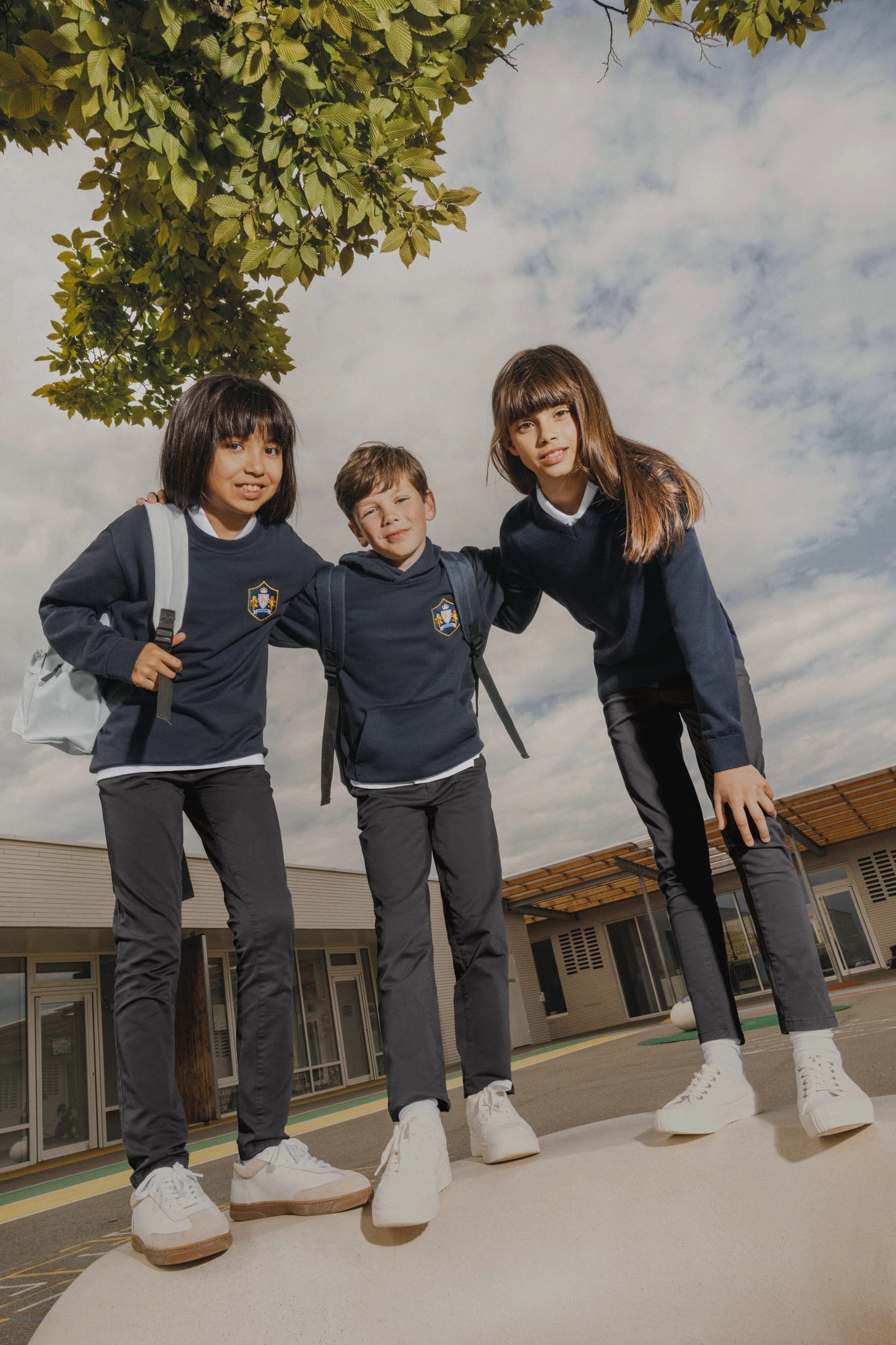 K9109 - Pullover bambino con collo a V<br/>