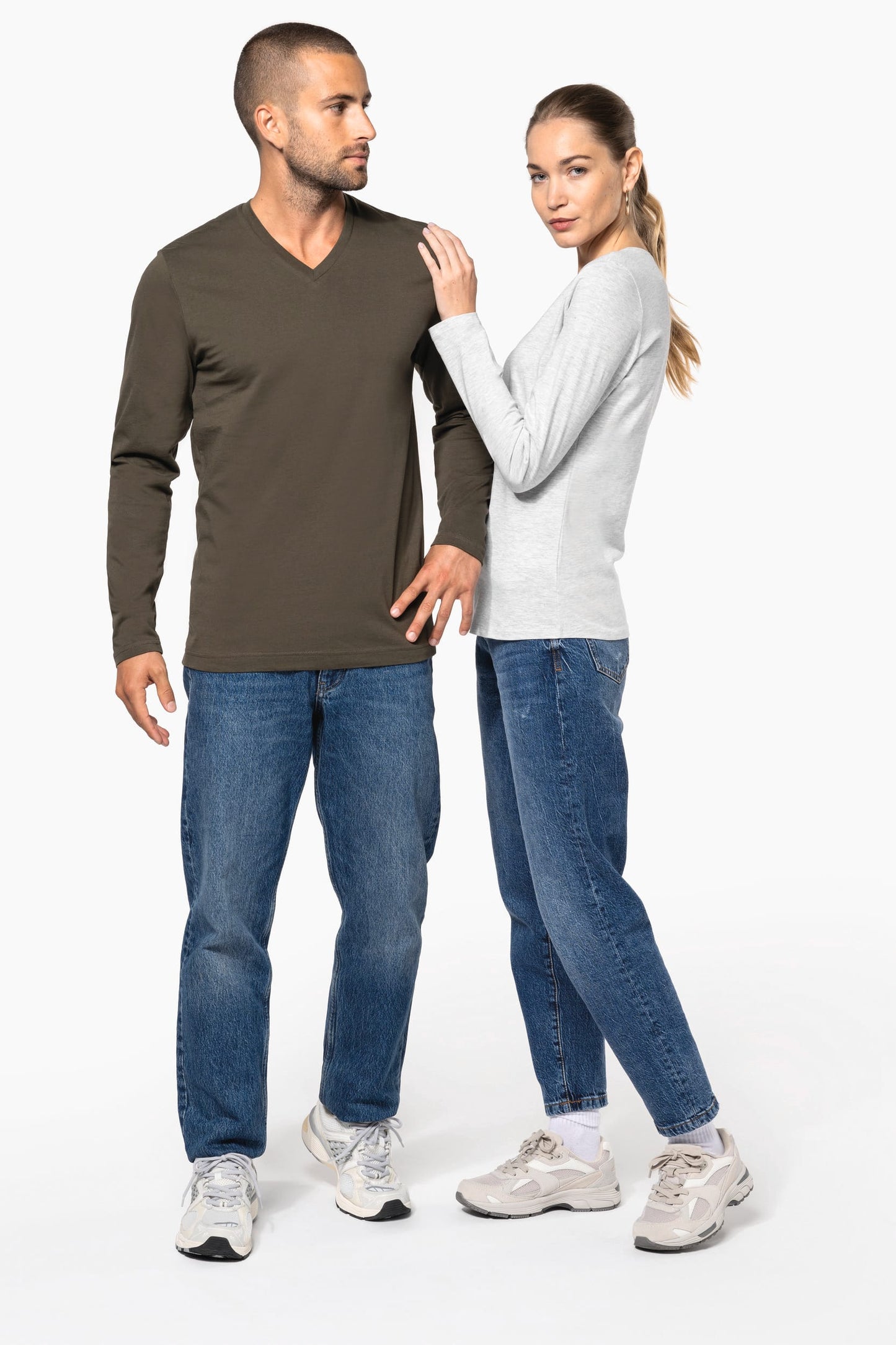 K382 - T-shirt donna manica lunga scollo a V