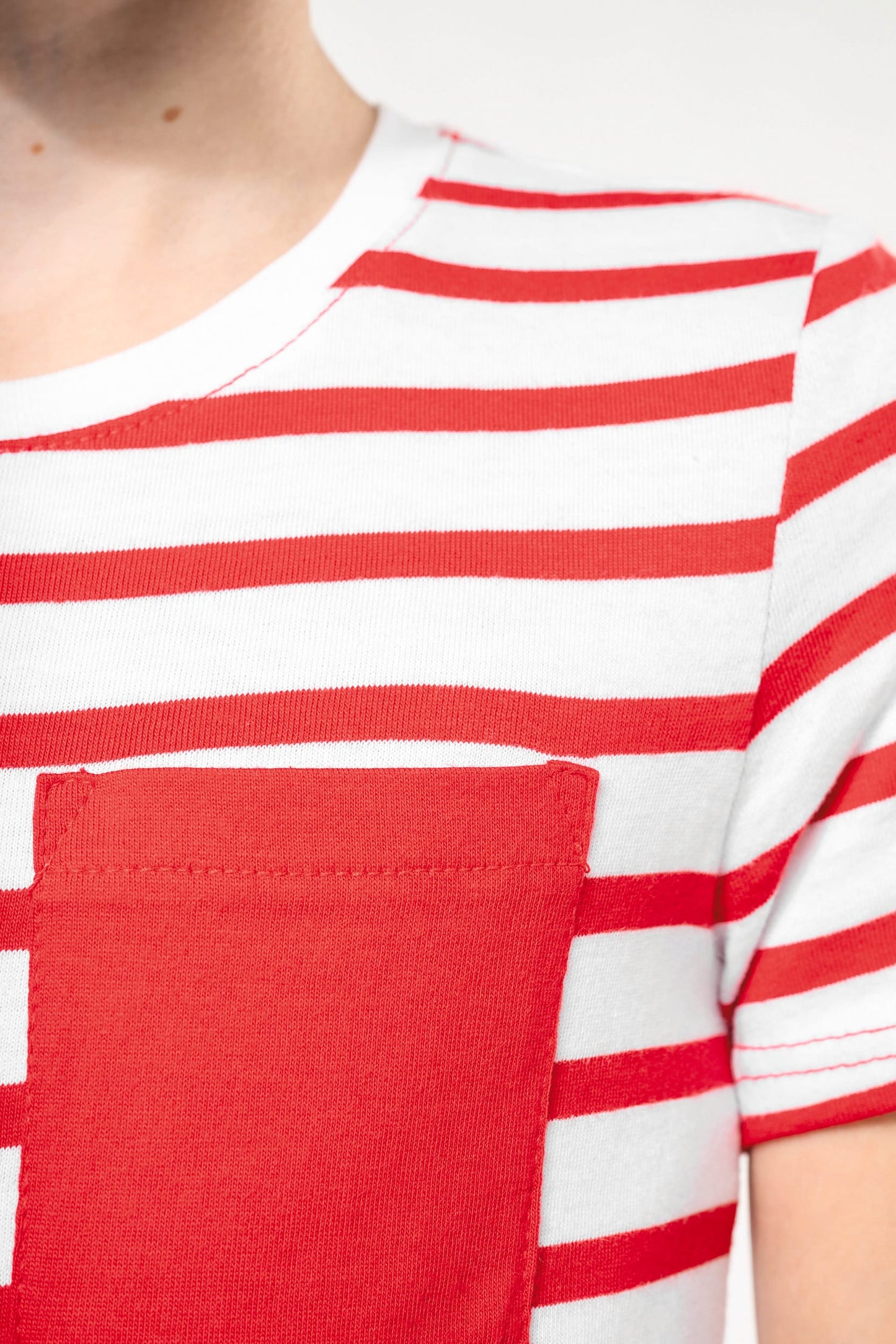 K379 - T-shirt bambino manica corta a righe stile marinaio con tasca