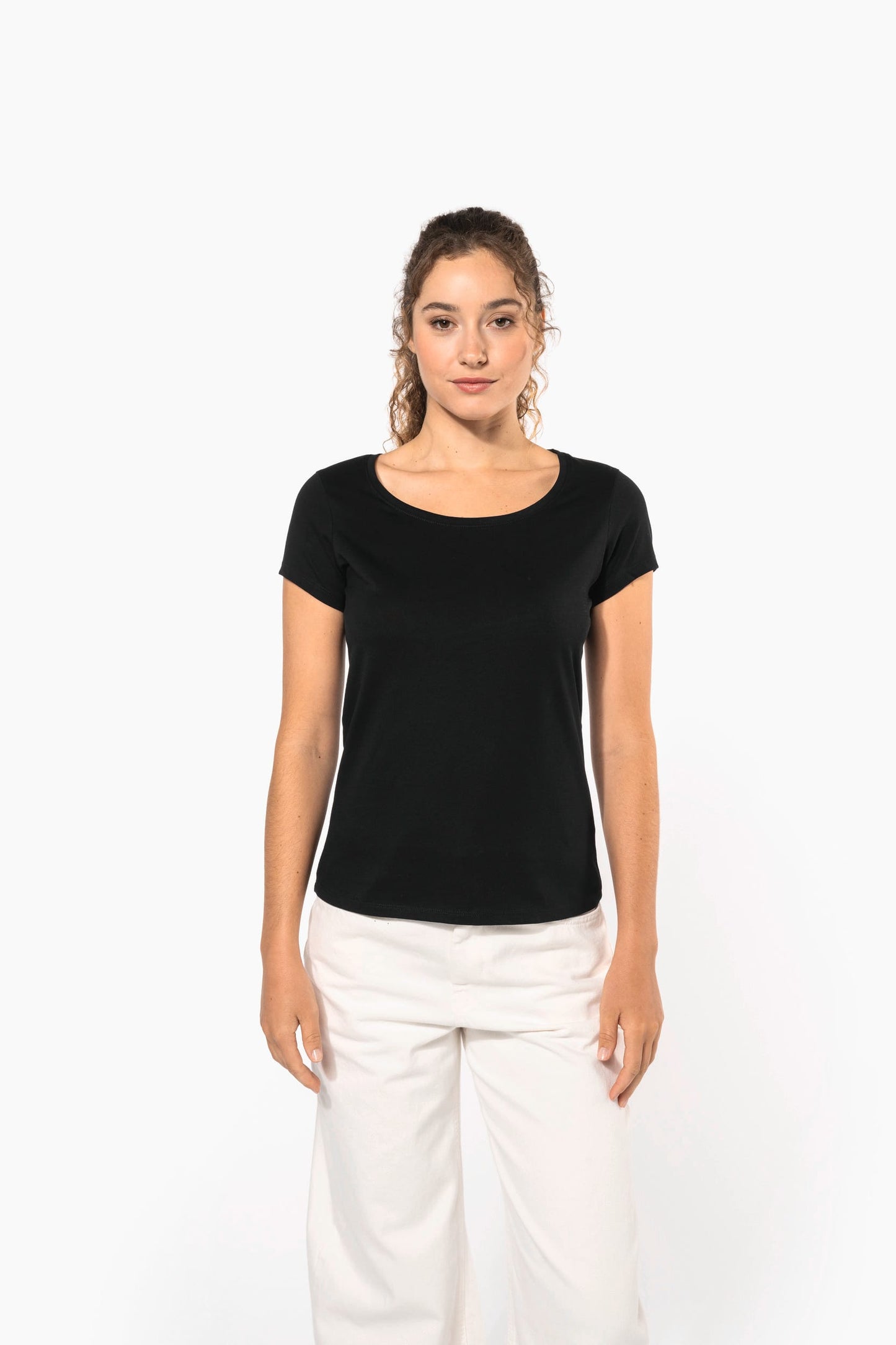 K384 - T-shirt donna manica corta collo a barca