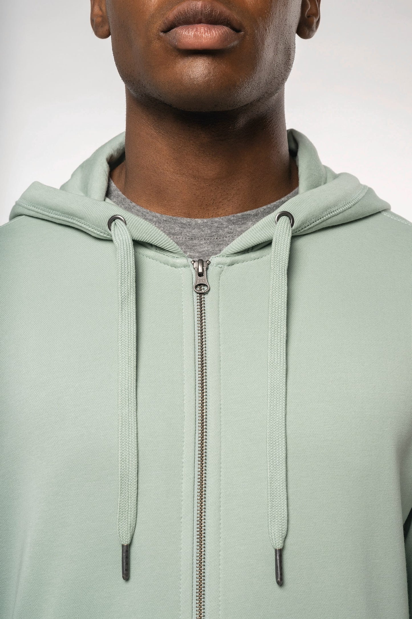 K4008 - Felpa unisex ecosostenibile con zip e cappuccio NON GARZATA