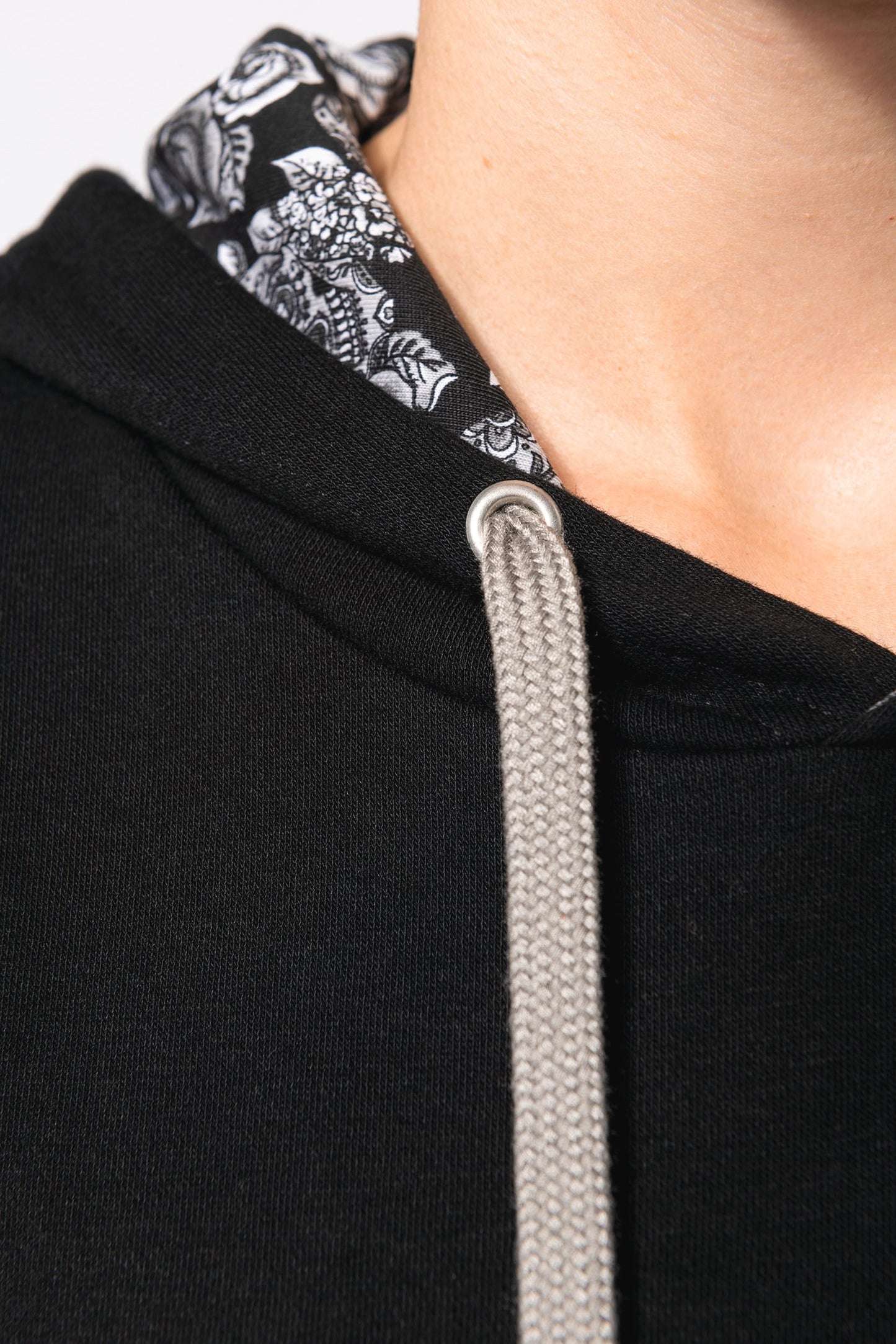 K4013 - Felpa unisex con cappuccio a contrasto con motivi
