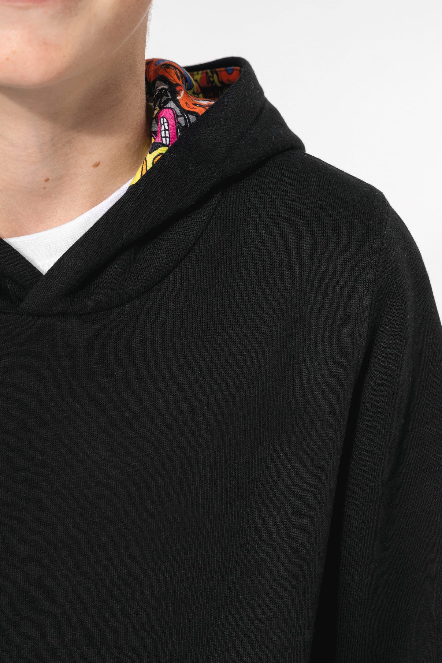 K4014 - Felpa bambino unisex con cappuccio a contrasto con motivi