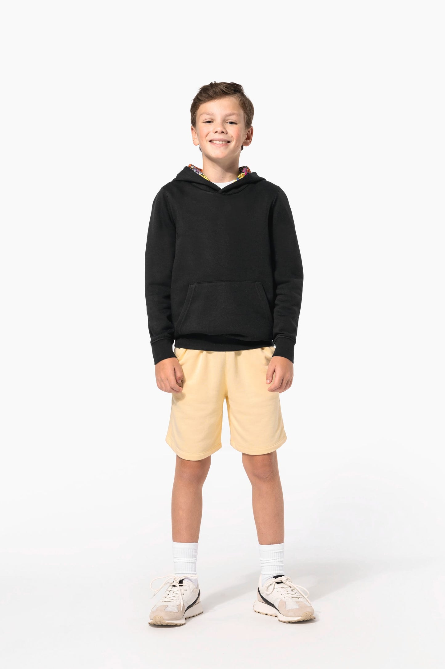 K4014 - Felpa bambino unisex con cappuccio a contrasto con motivi