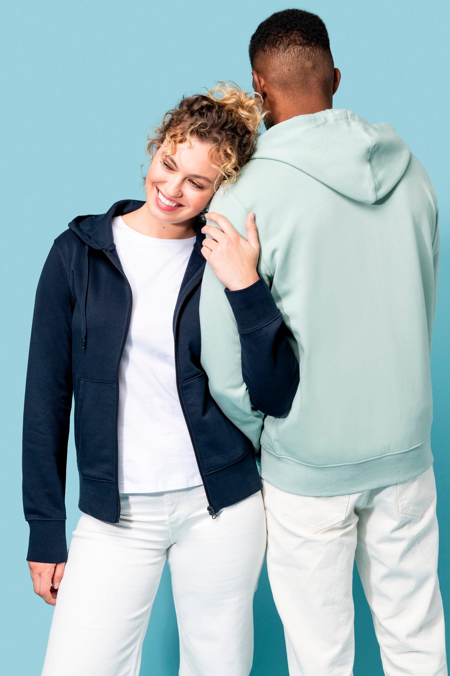 K4030 - Felpa eco-sostenibile uomo con cappuccio e zip