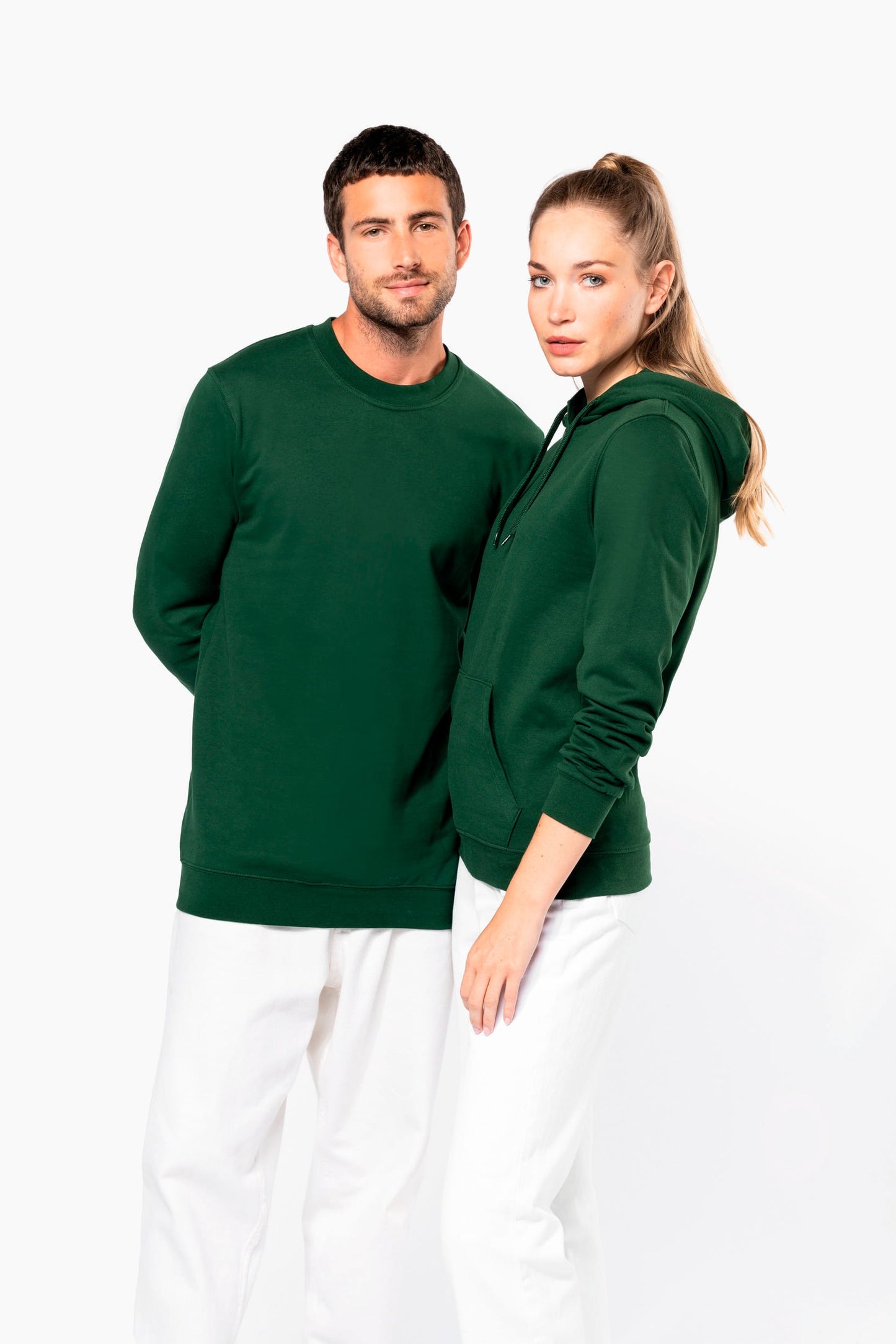 K4041A - Felpa in tessuto riciclato con cappuccio unisex