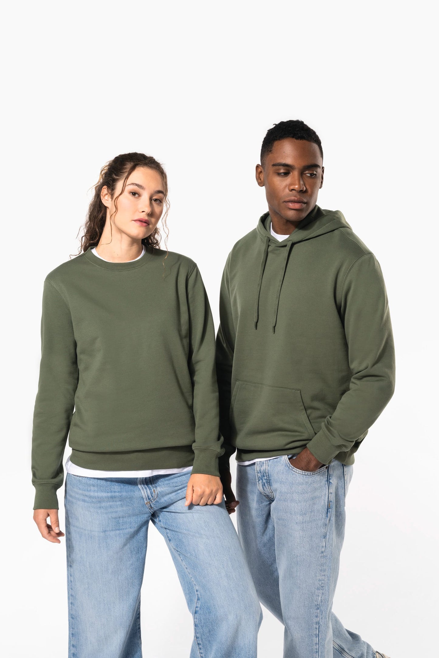 K4041AX - Felpa in tessuto riciclato con cappuccio unisex