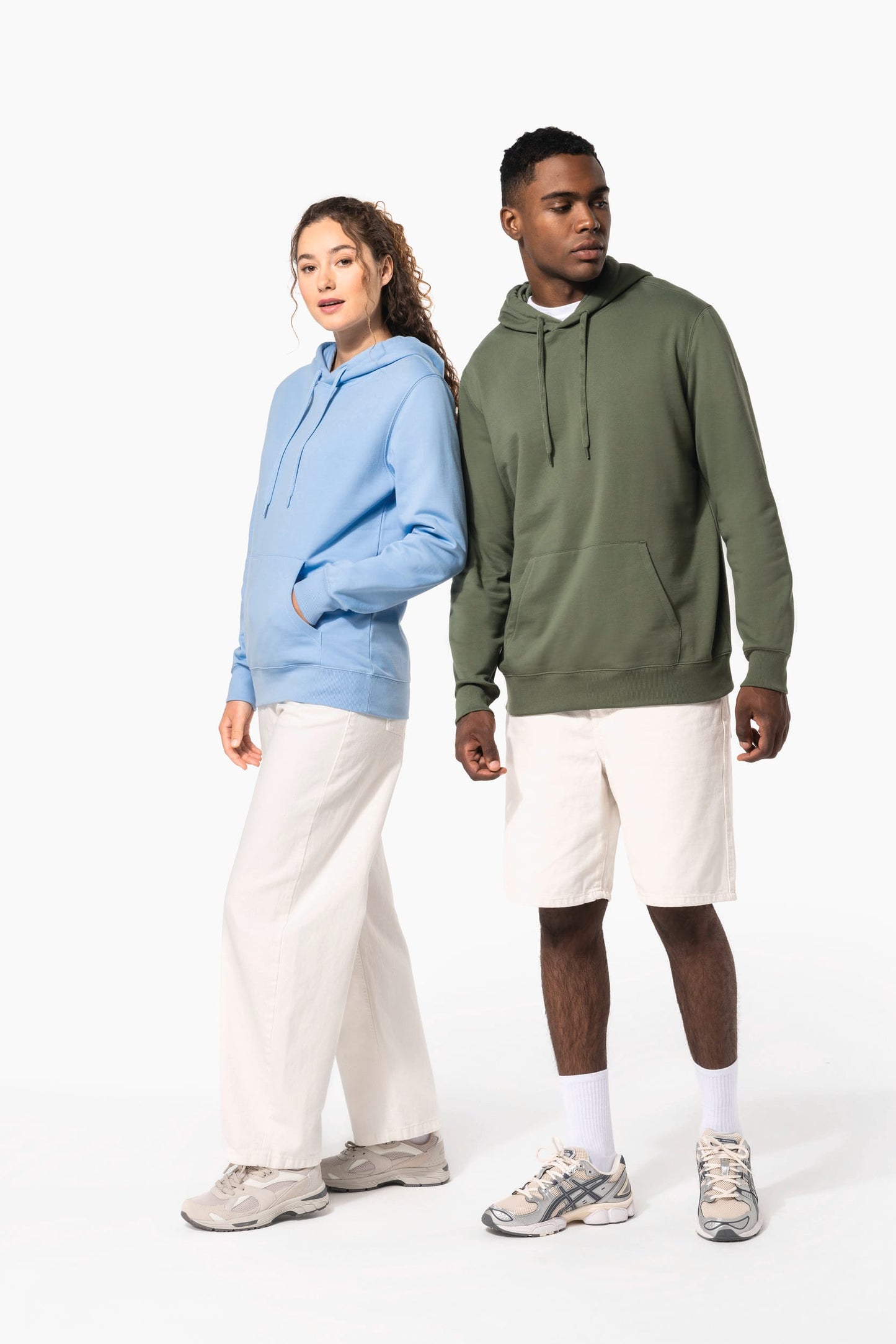 K4041X - Felpa in tessuto riciclato con cappuccio unisex