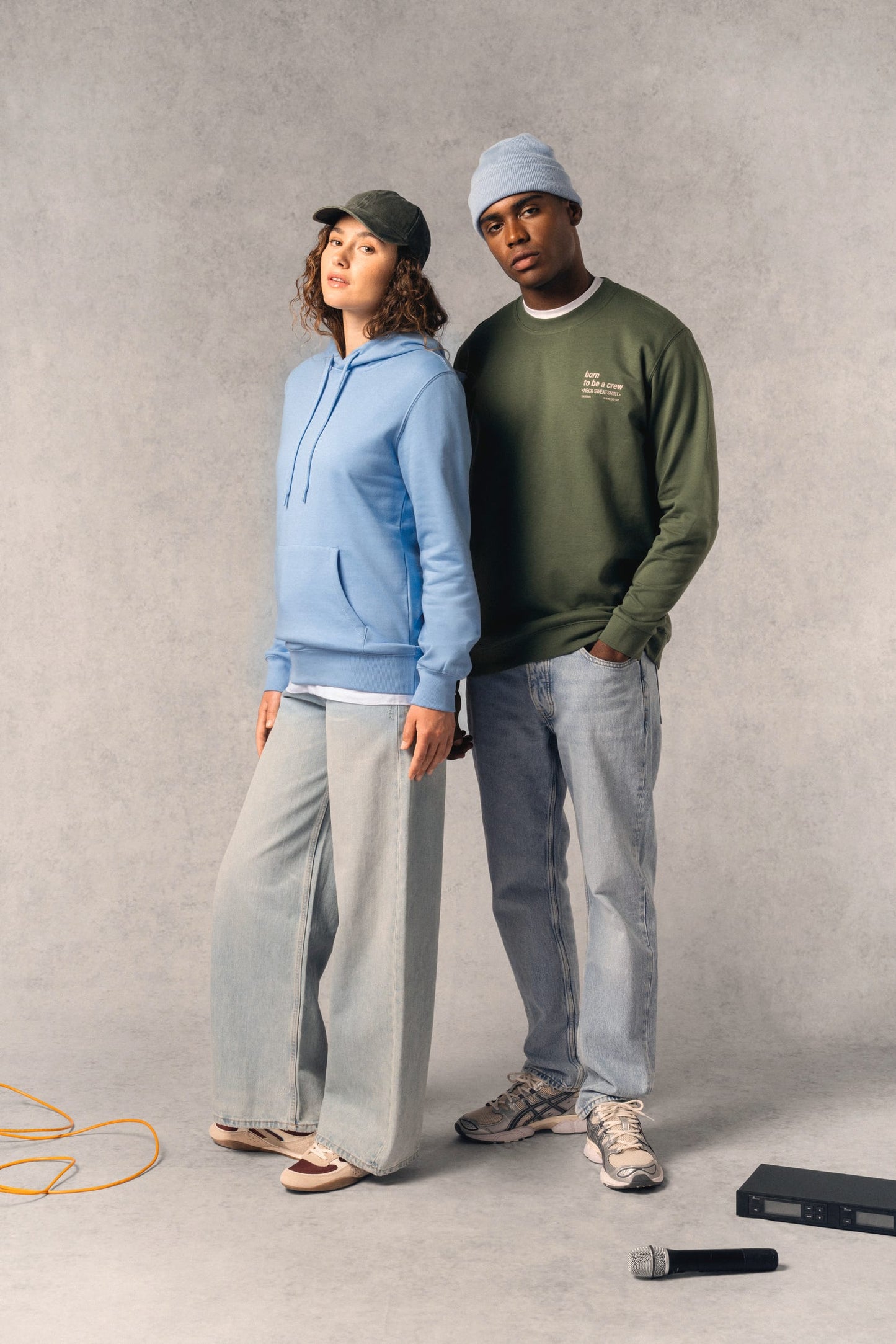 K4040C - Felpa unisex girocollo in tessuto riciclato