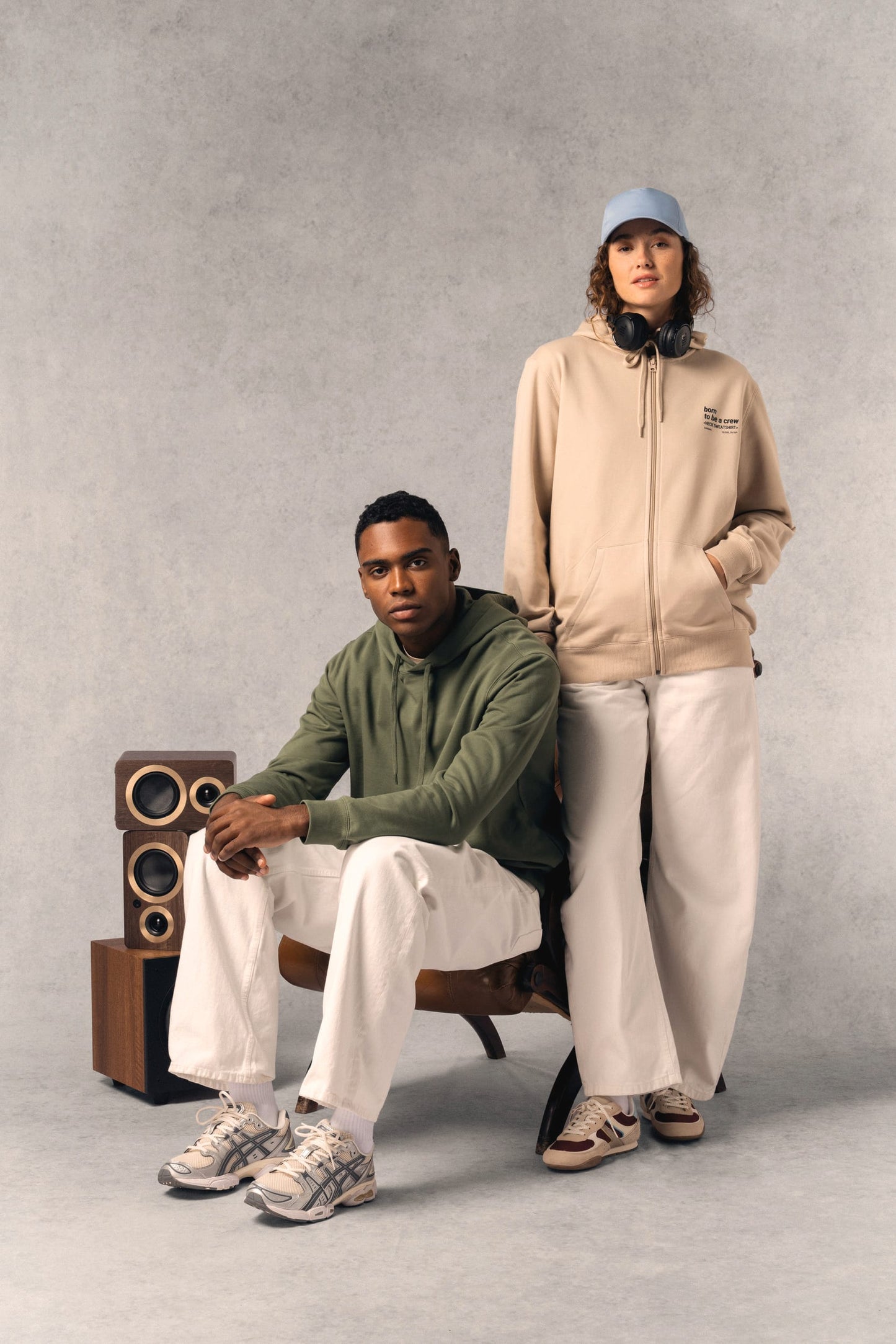 K4041X - Felpa in tessuto riciclato con cappuccio unisex