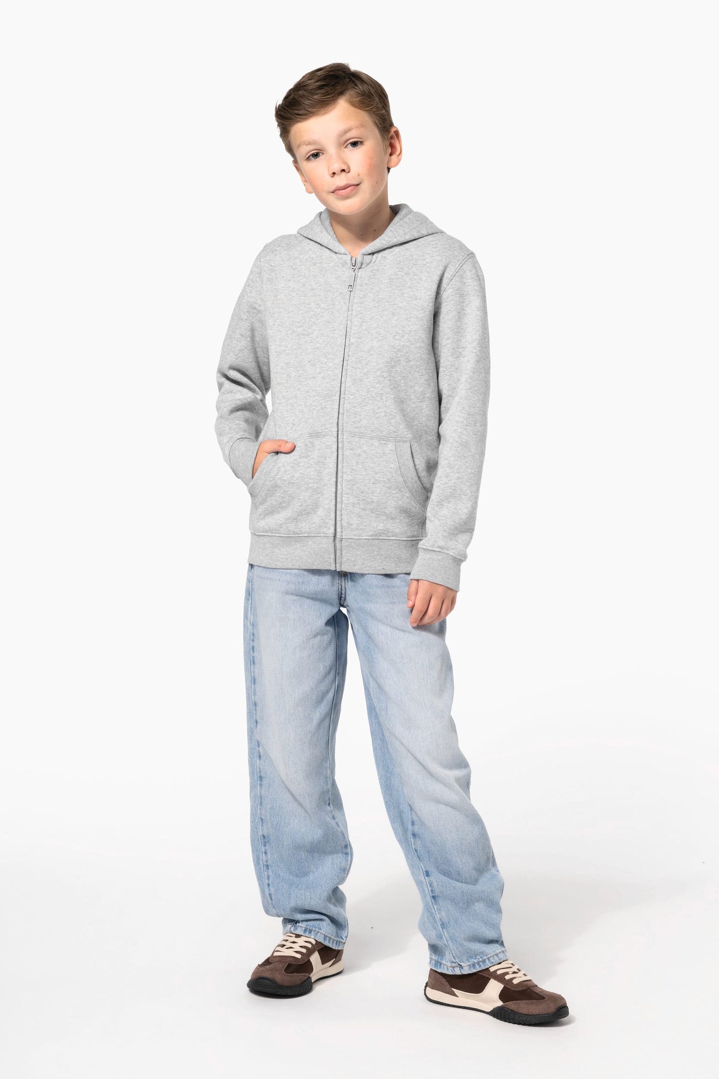 K4045 - Felpa in materiale riciclato con zip e cappuccio bambino