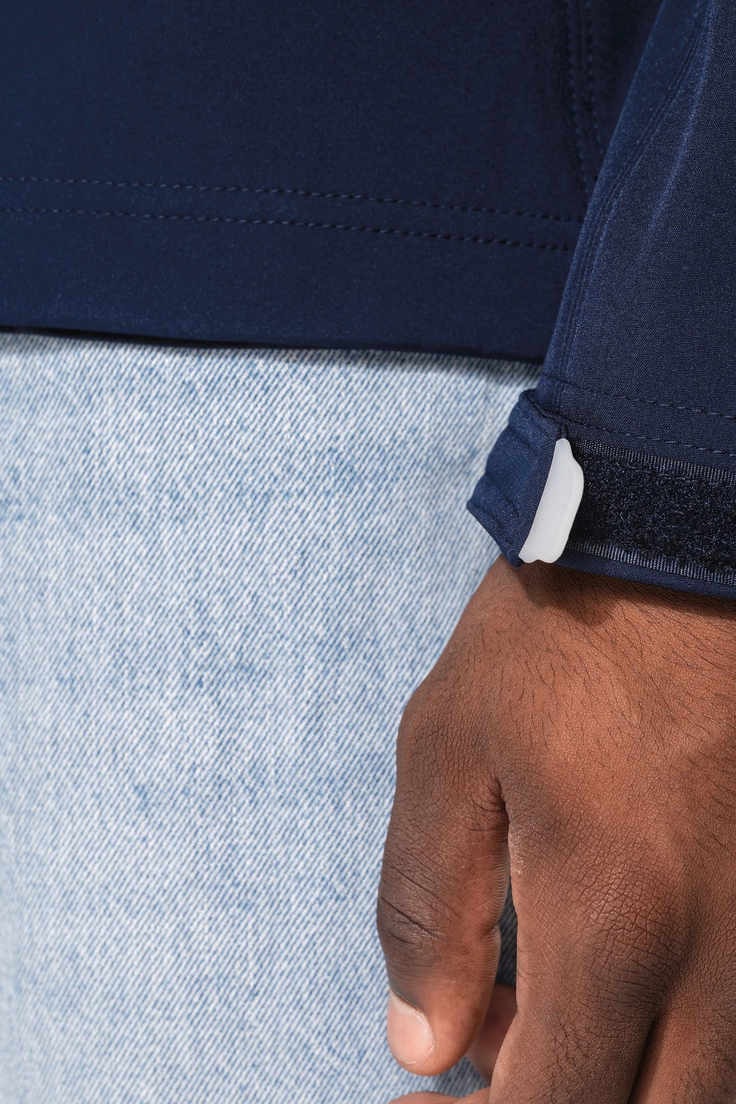K413 - Giacca Softshell con cappuccio staccabile uomo