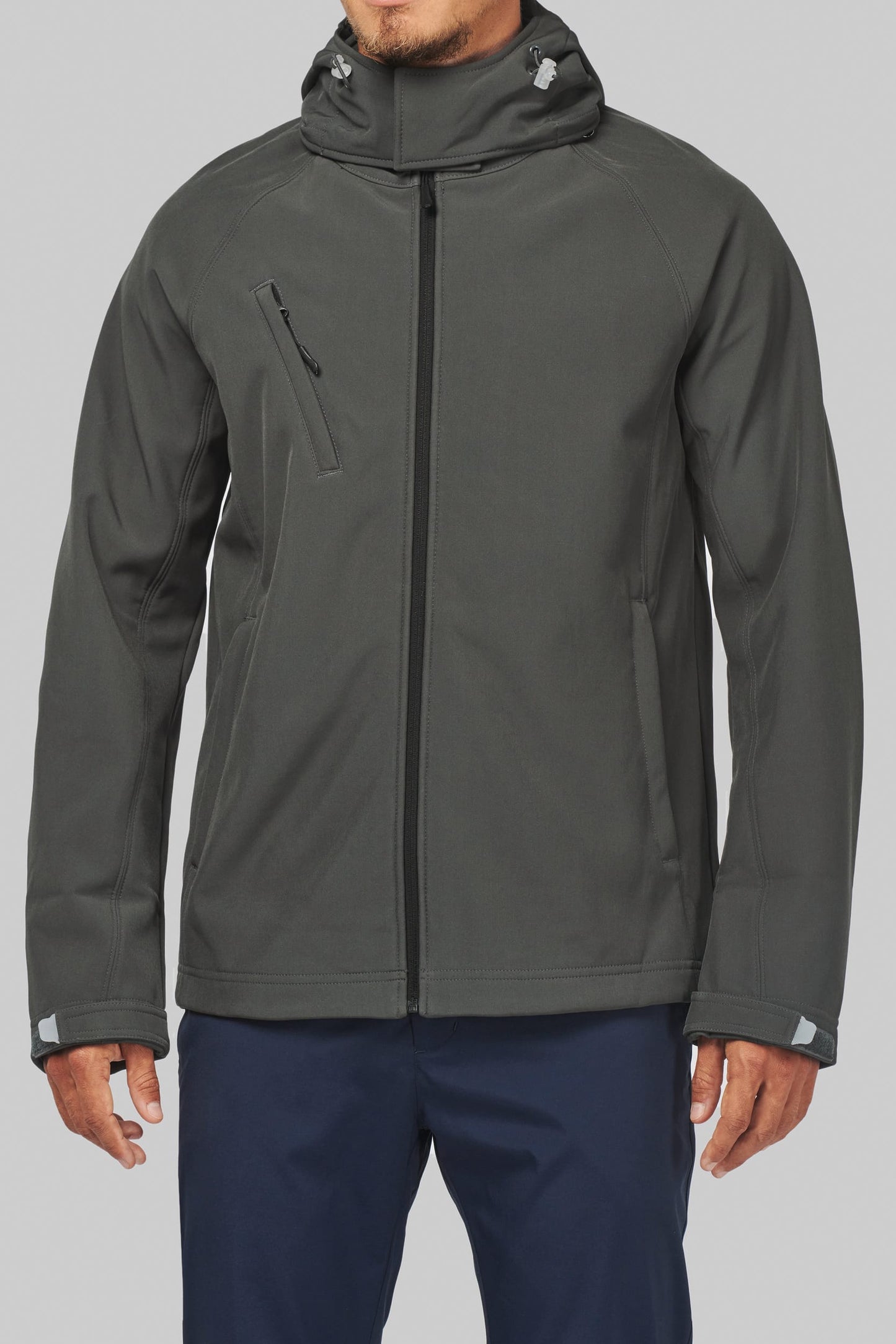 K413 - Giacca Softshell con cappuccio staccabile uomo