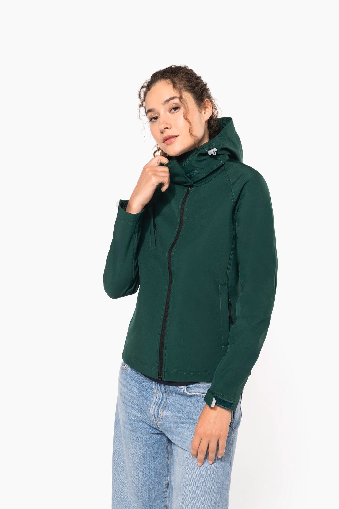 K414 - Giacca Softshell con cappuccio staccabile donna