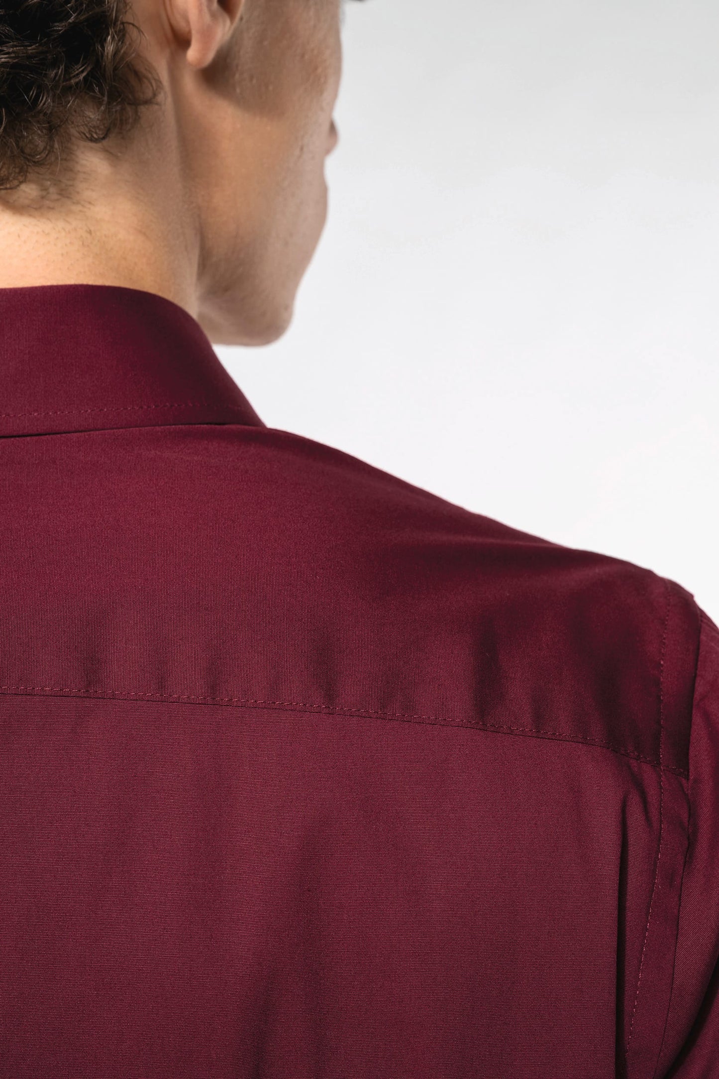 K529 - Camicia uomo elasticizzata manica lunga