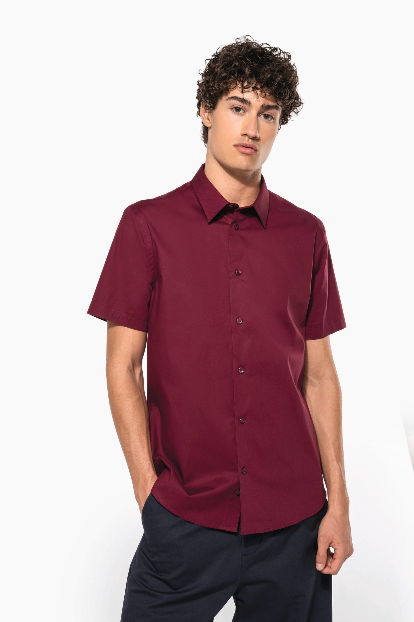 K531 - Camicia uomo elasticizzata manica corta
