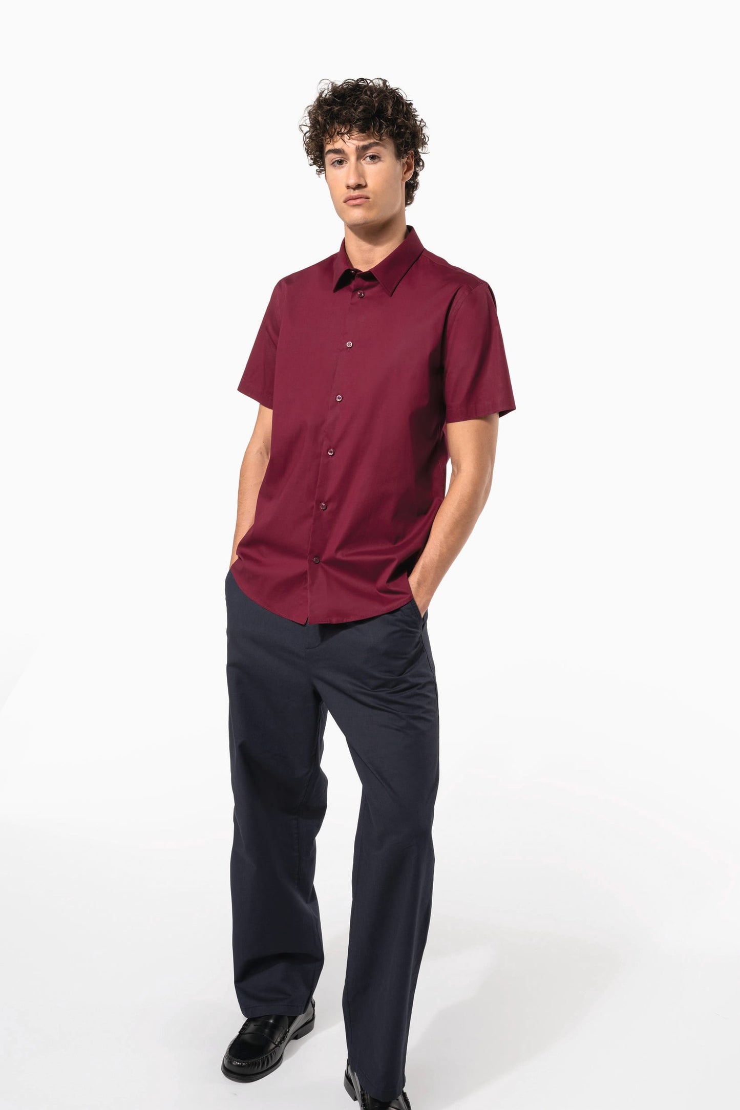 K531 - Camicia uomo elasticizzata manica corta