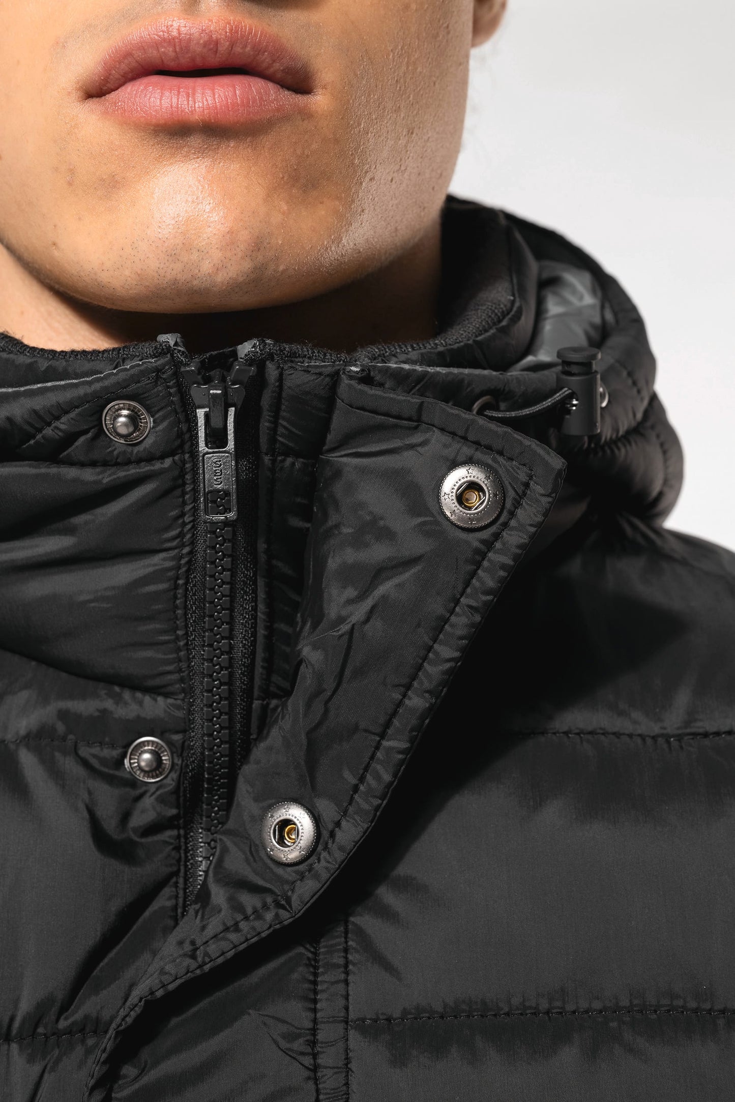 K6128 - Parka piumino uomo leggero con cappuccio