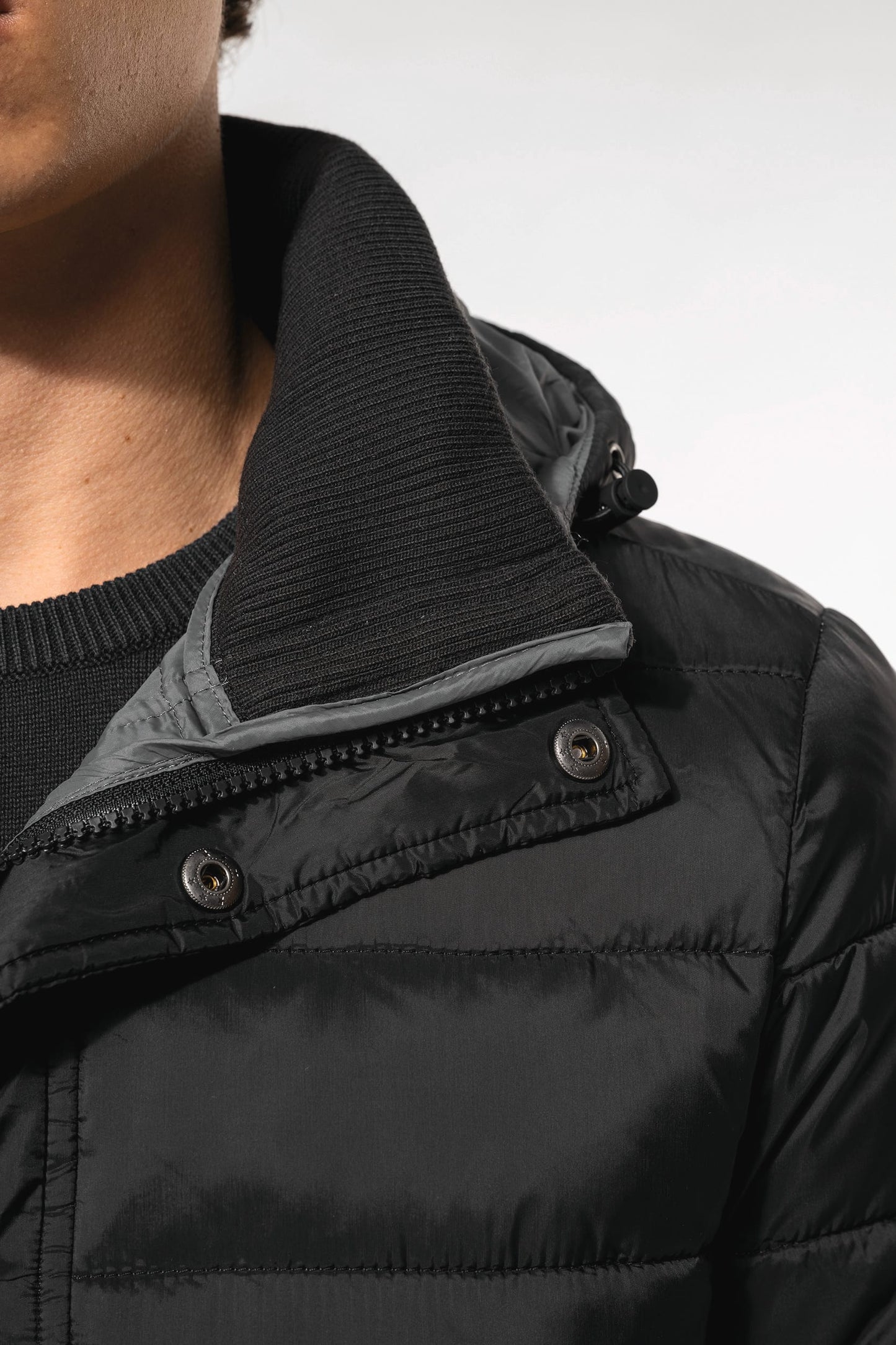 K6128 - Parka piumino uomo leggero con cappuccio