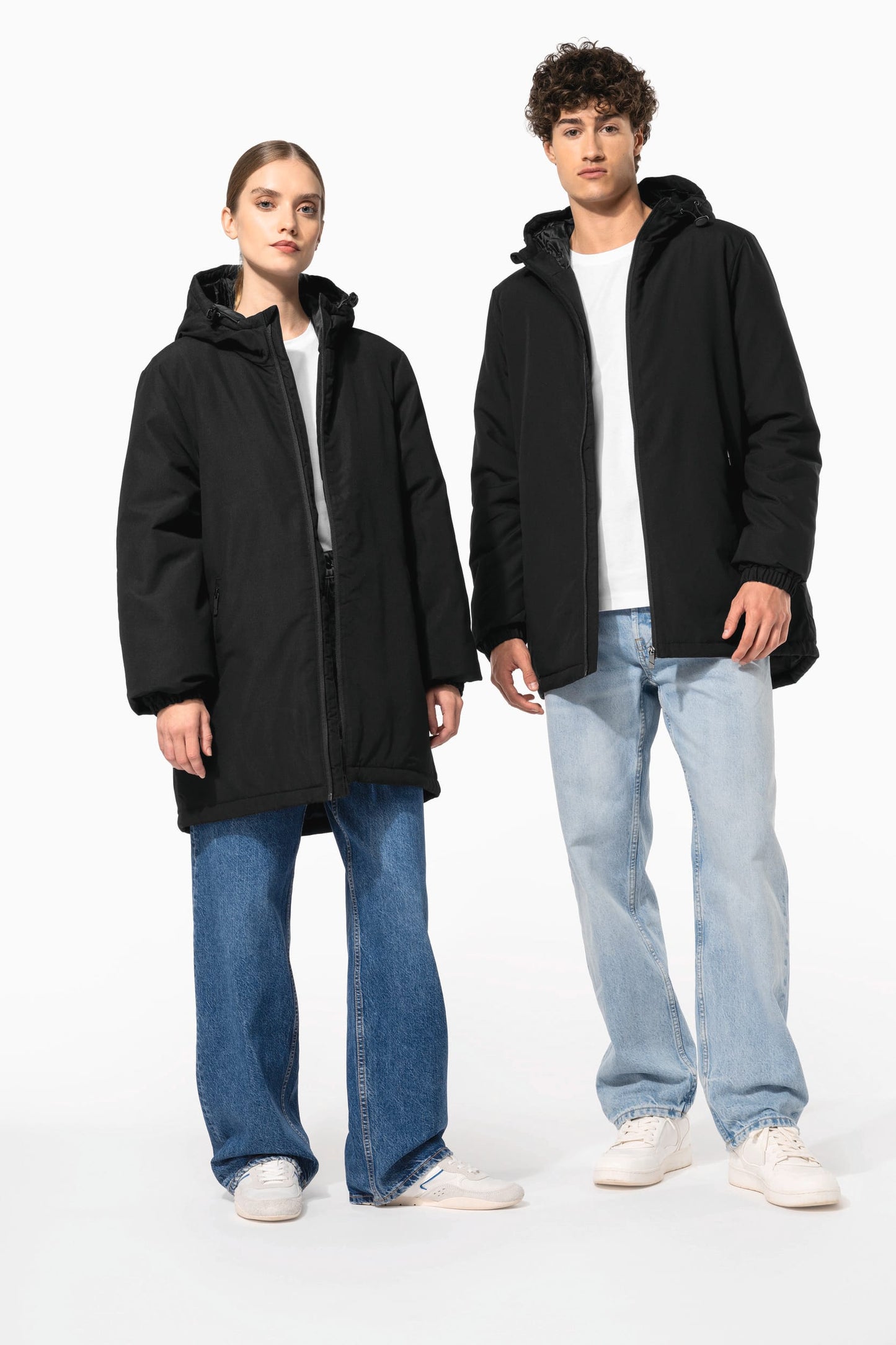 K6152 - Parka con cappuccio riciclato unisex