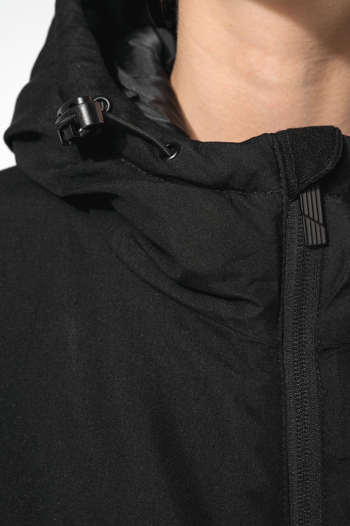 K6152 - Parka con cappuccio riciclato unisex