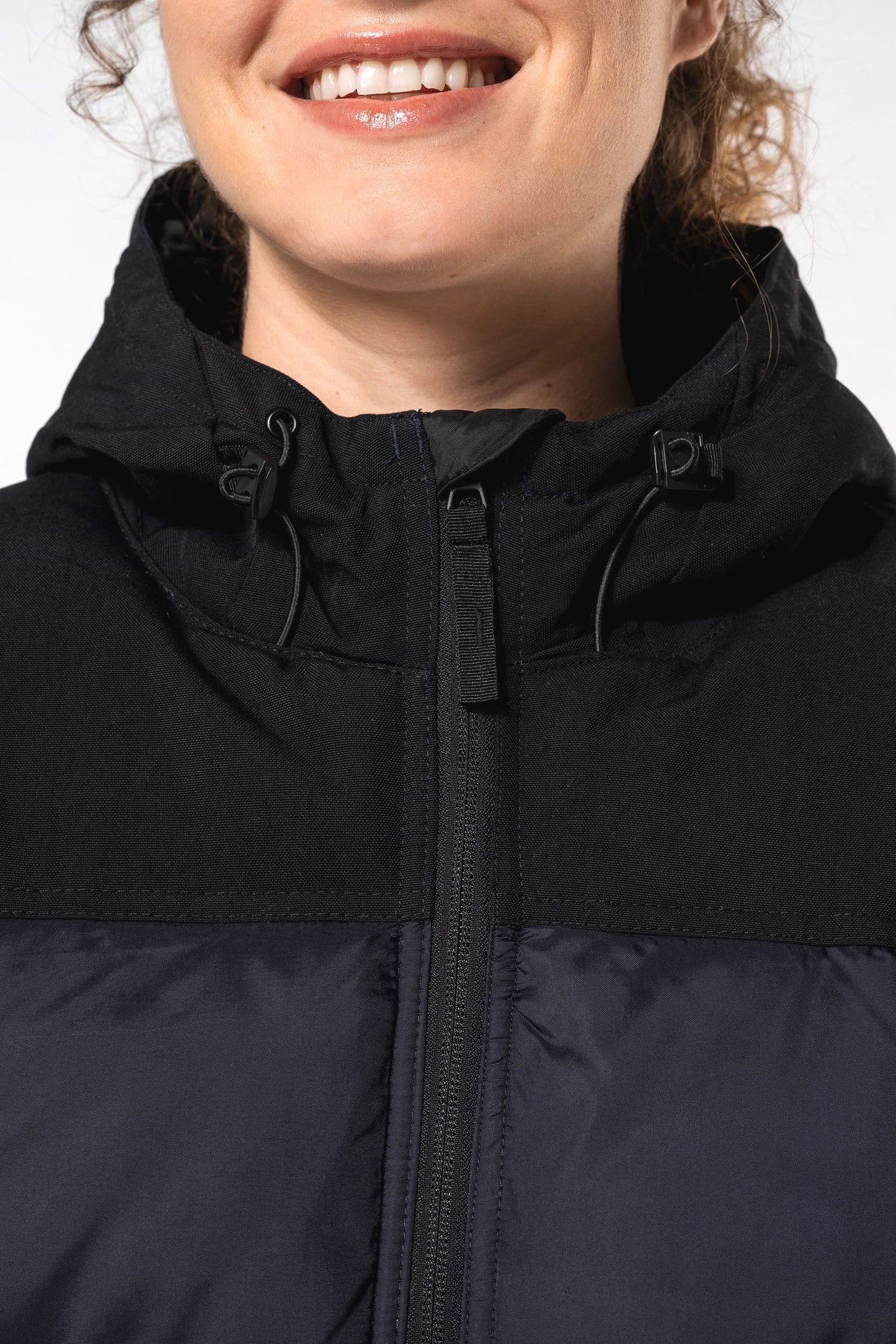 K6163 - Parka imbottito con cappuccio bicolore unisex