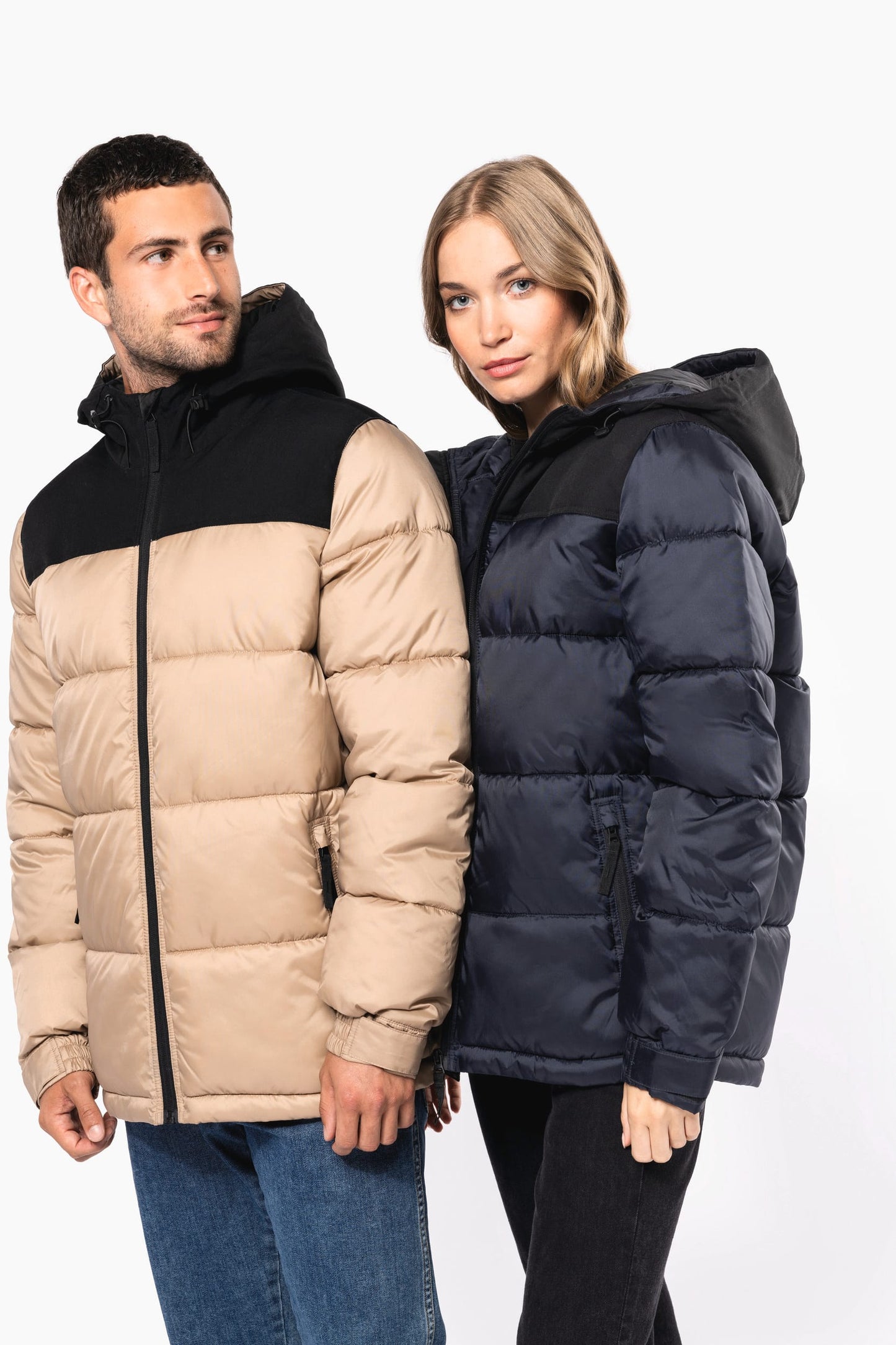 K6163 - Parka imbottito con cappuccio bicolore unisex