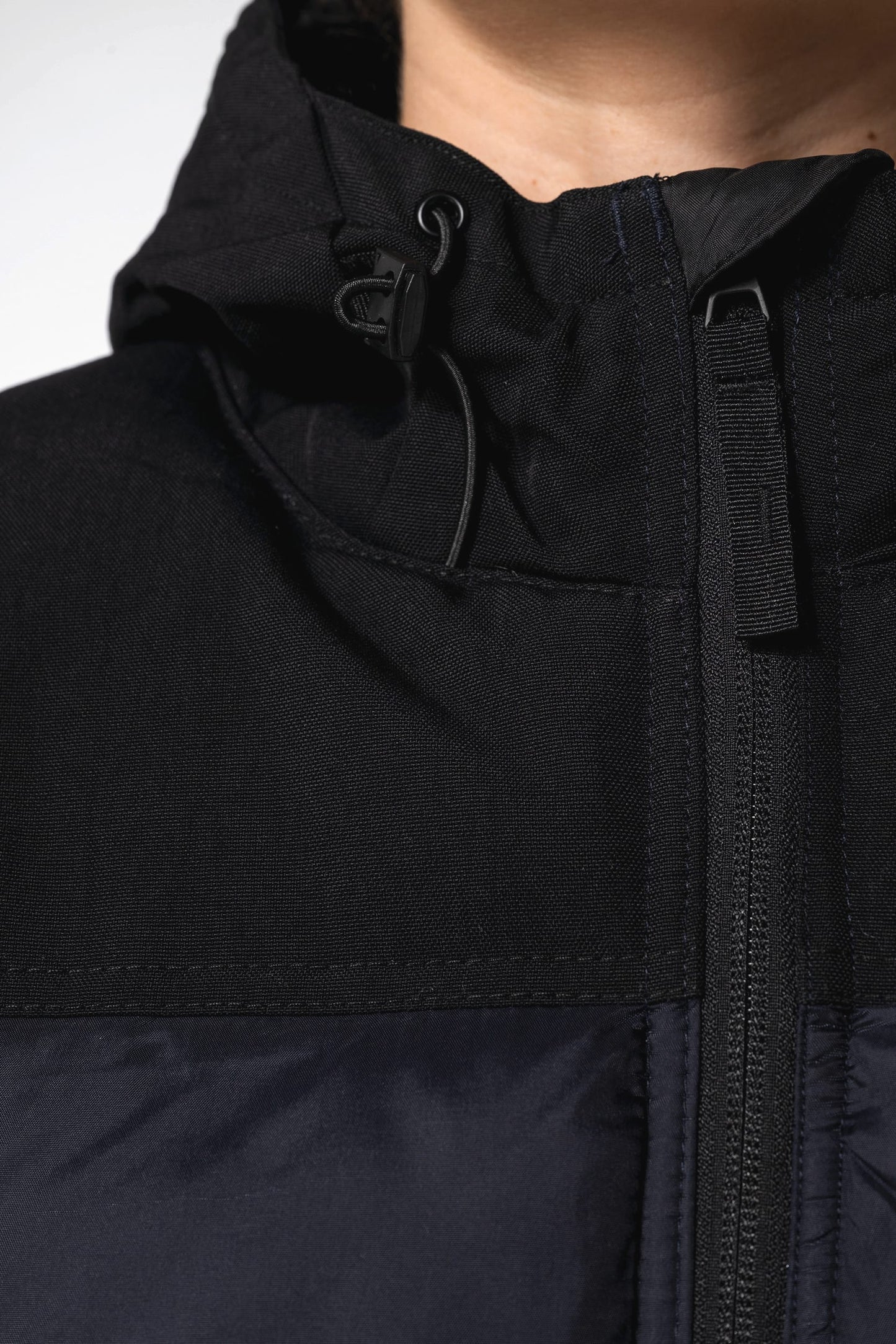K6163 - Parka imbottito con cappuccio bicolore unisex