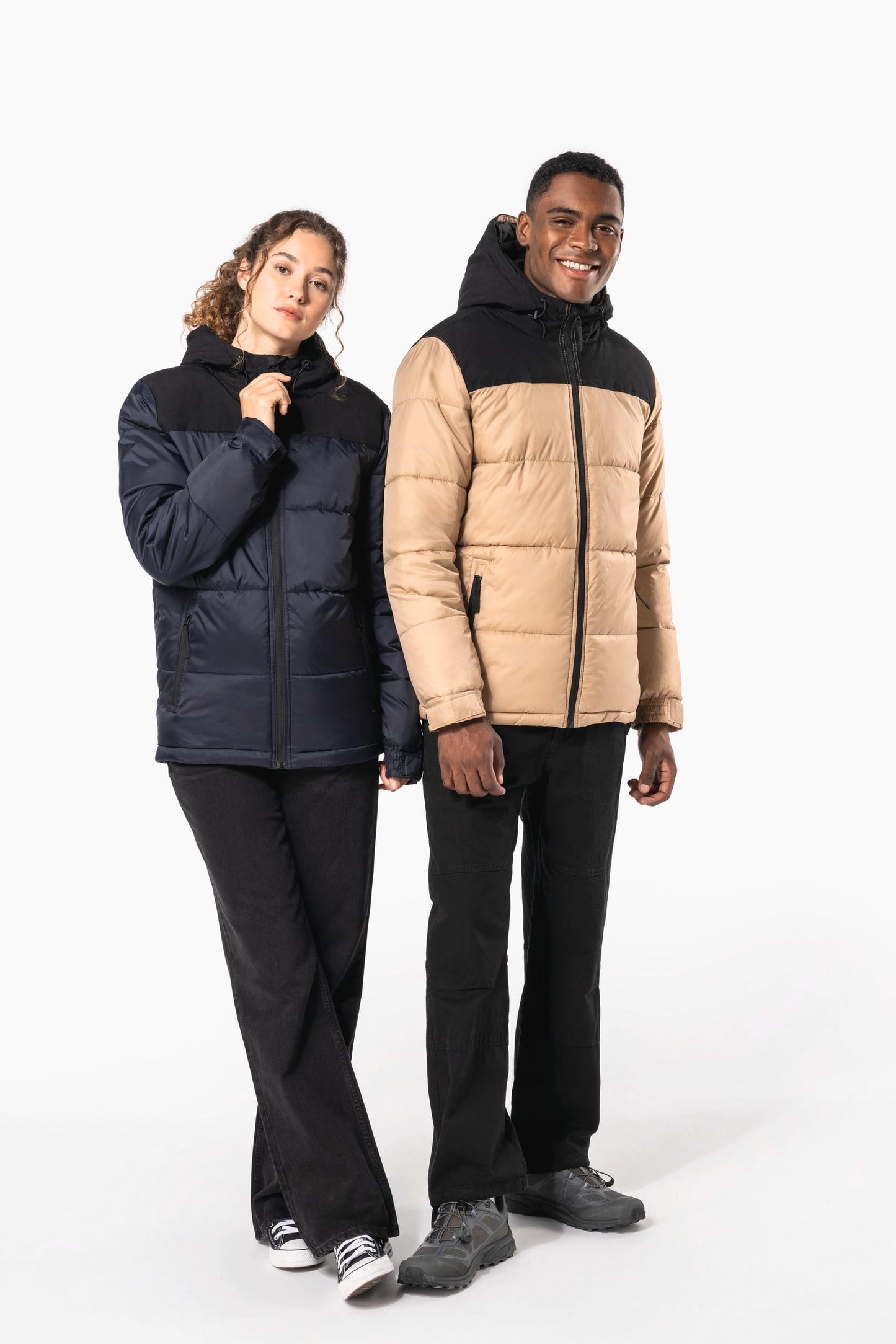 K6163 - Parka imbottito con cappuccio bicolore unisex
