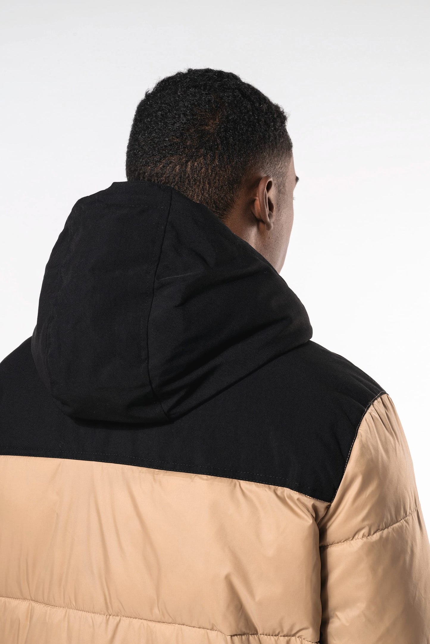 K6163 - Parka imbottito con cappuccio bicolore unisex