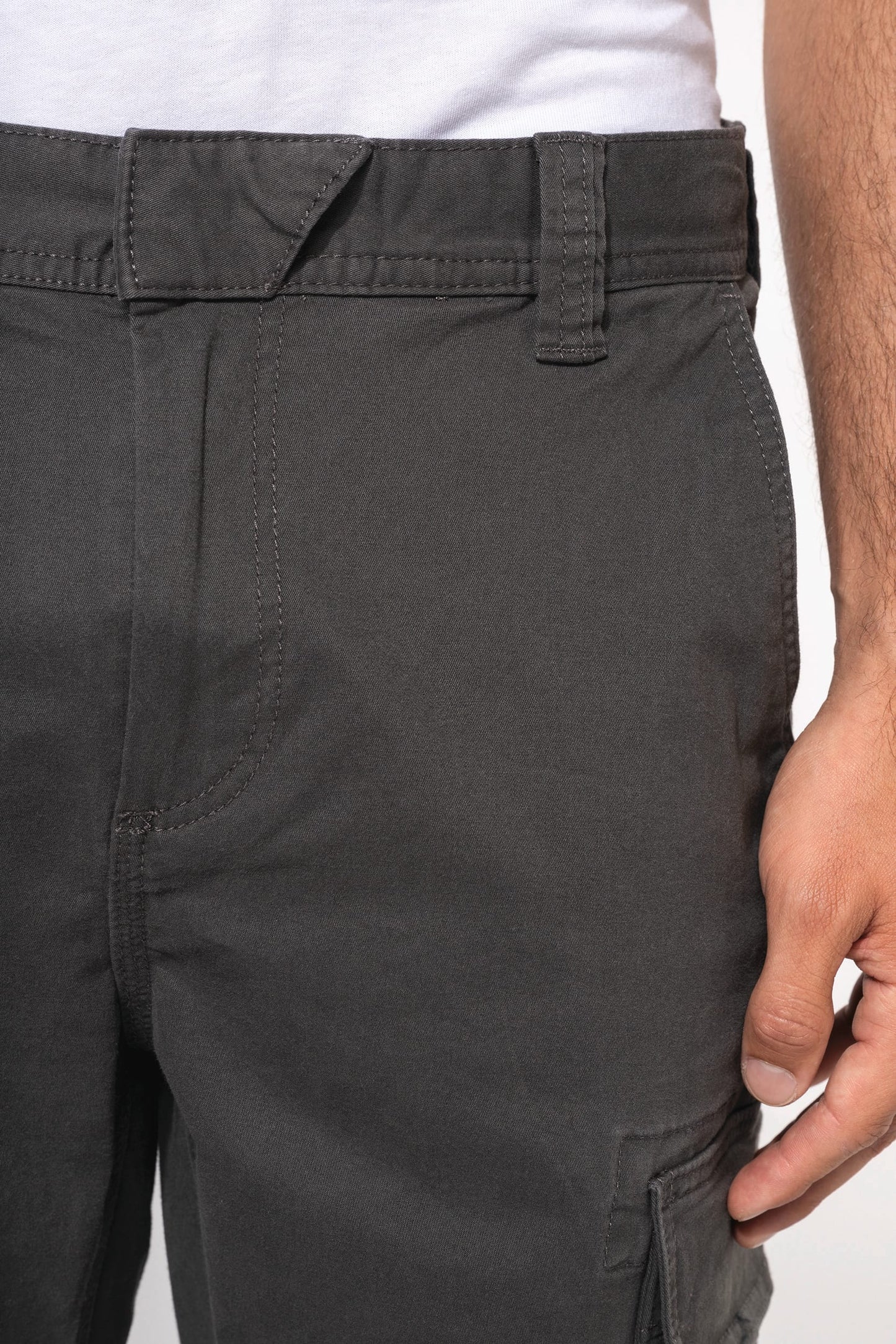 K744 - Pantaloni uomo multitasche
