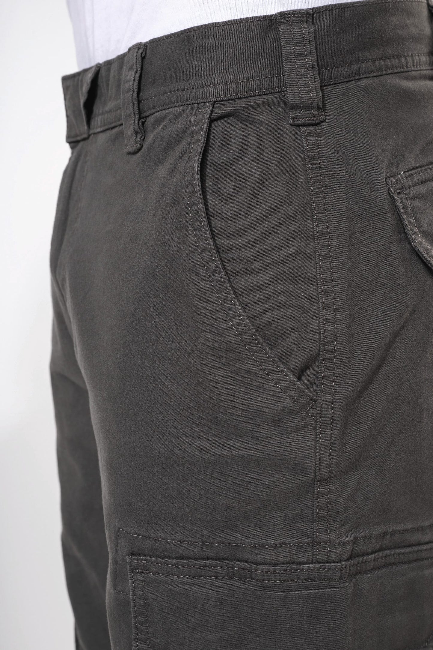K744 - Pantaloni uomo multitasche