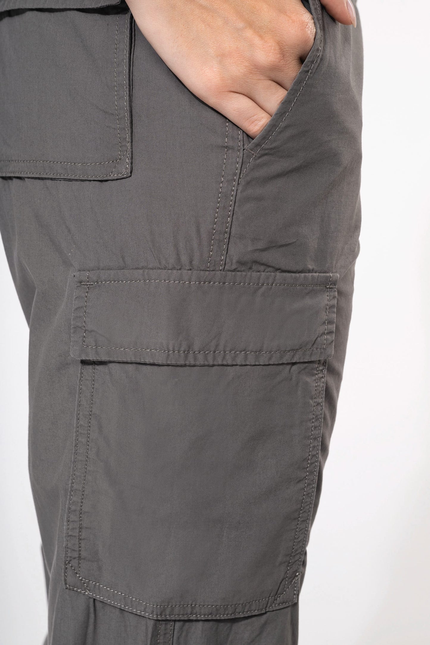 K746 - Pantaloni donna leggeri multitasche