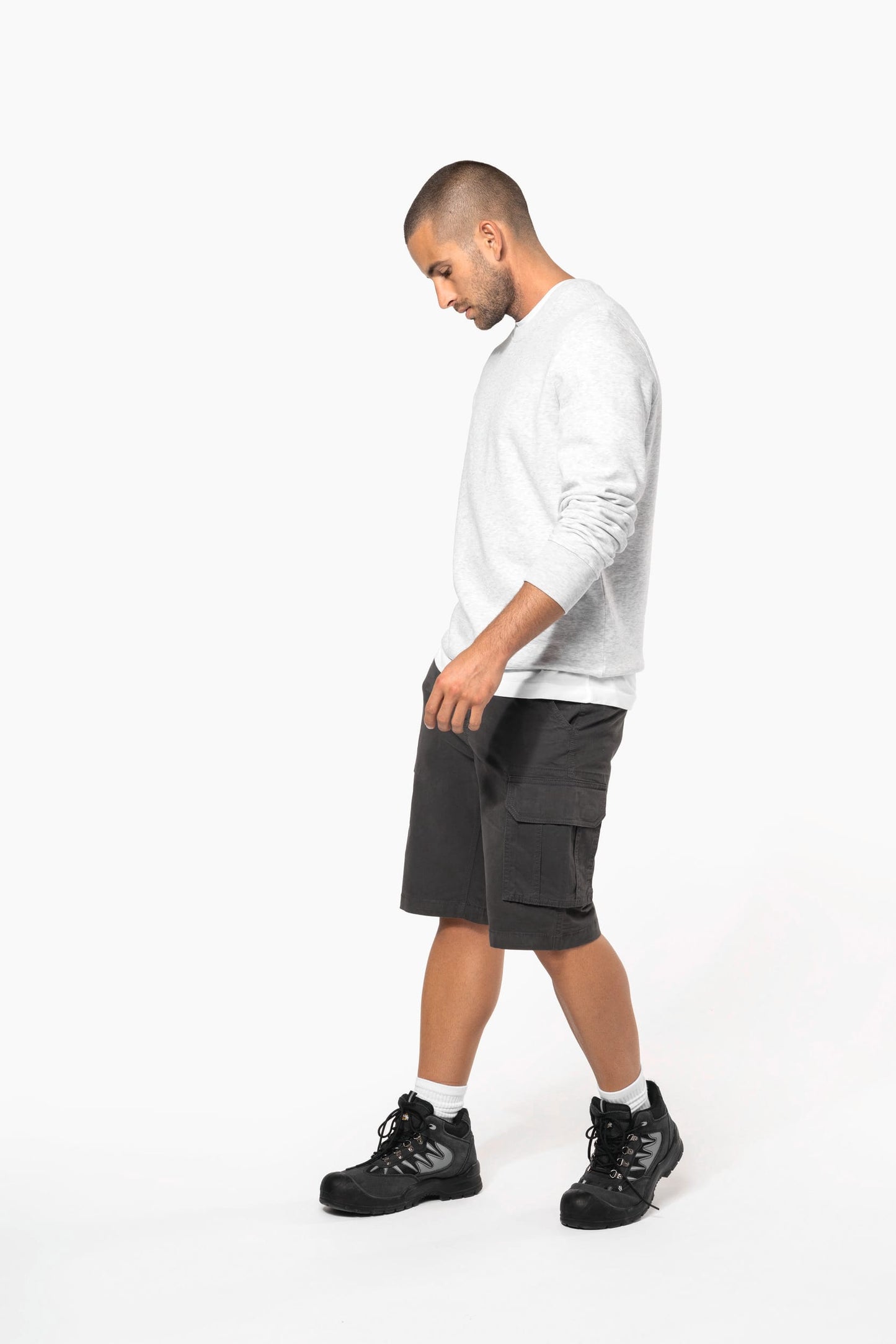 K754 - Bermuda uomo multitasche