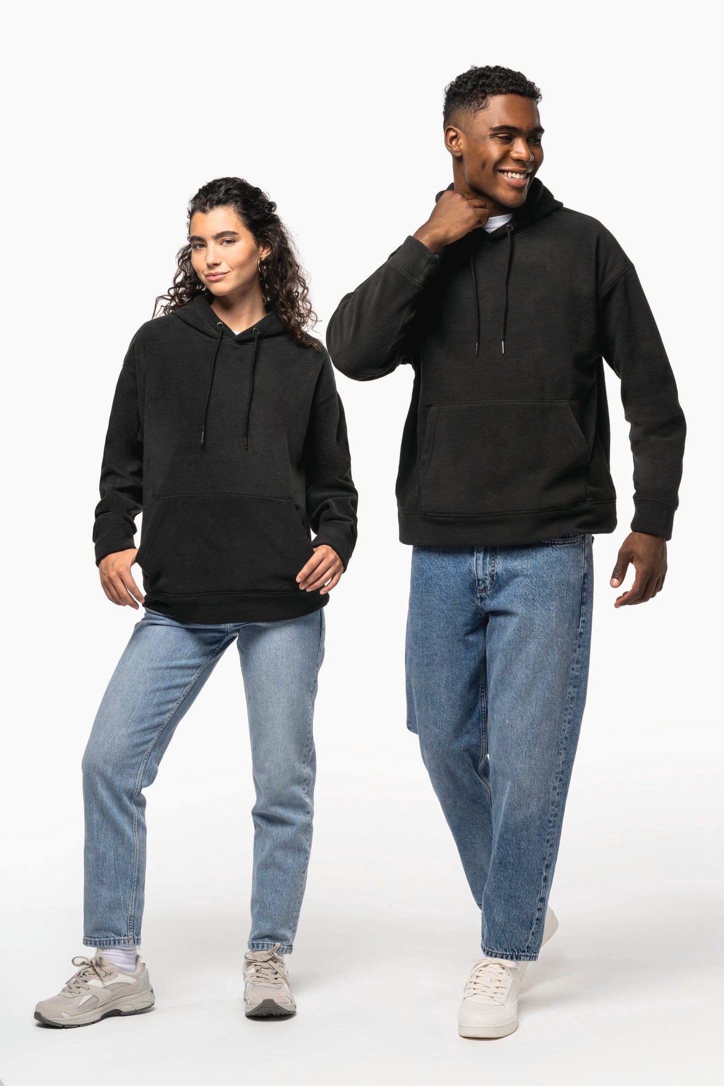 K949 - Felpa unisex con cappuccio oversize in pile riciclato