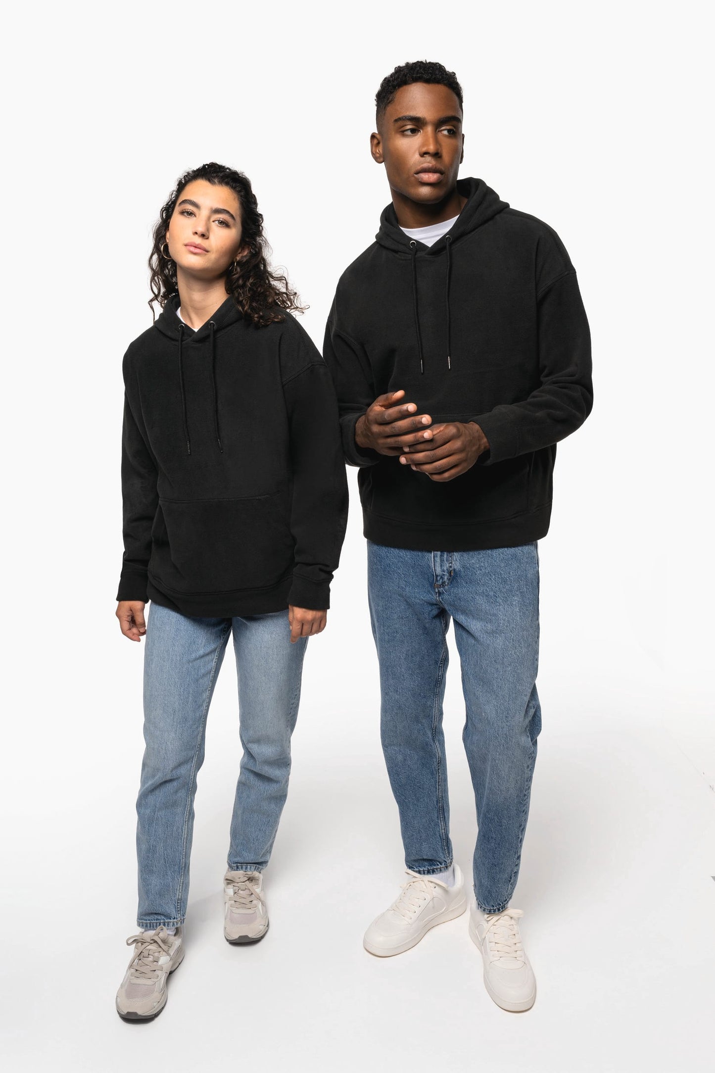 K949 - Felpa unisex con cappuccio oversize in pile riciclato