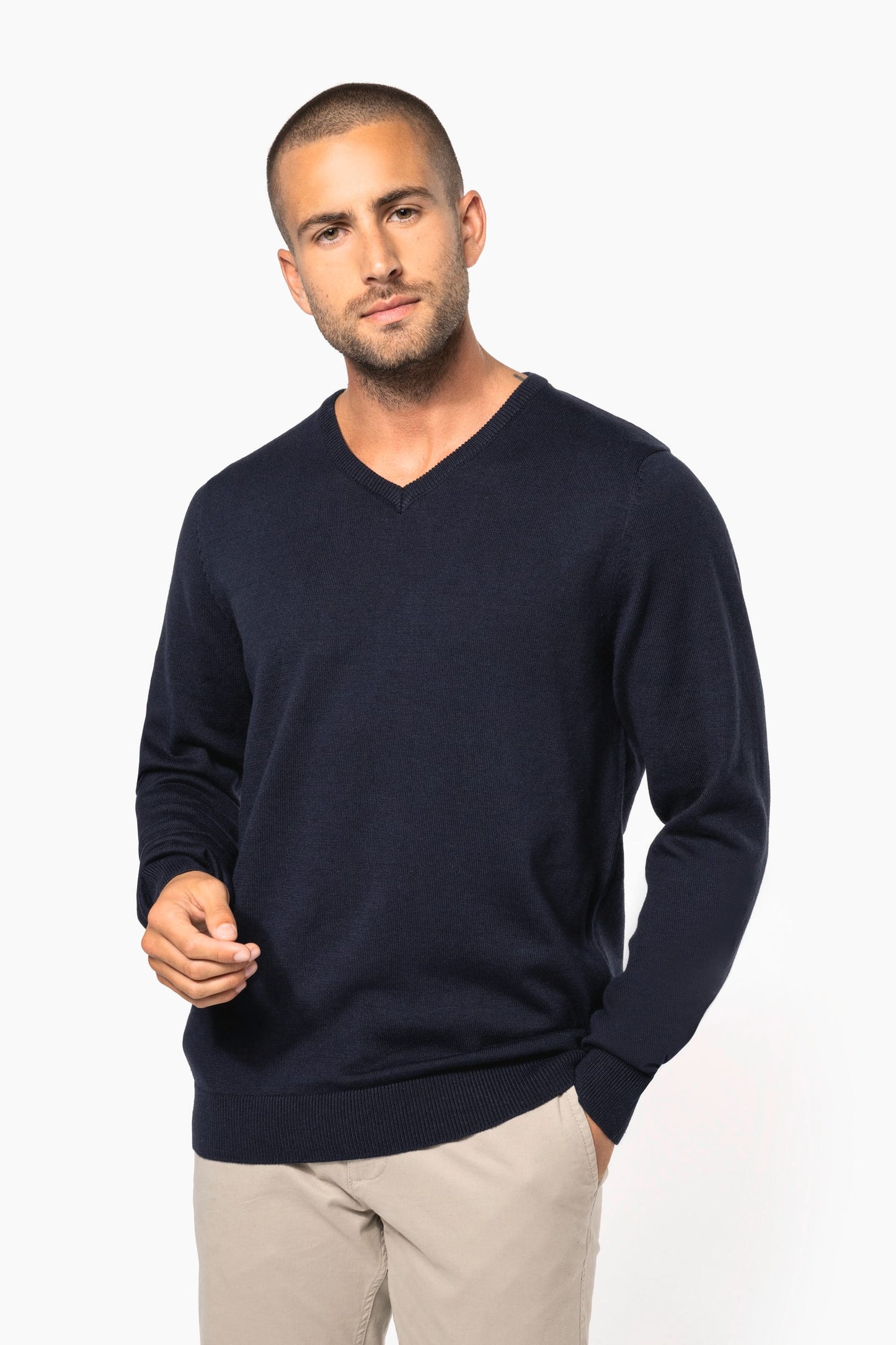 K965 - Maglione uomo scollo a V