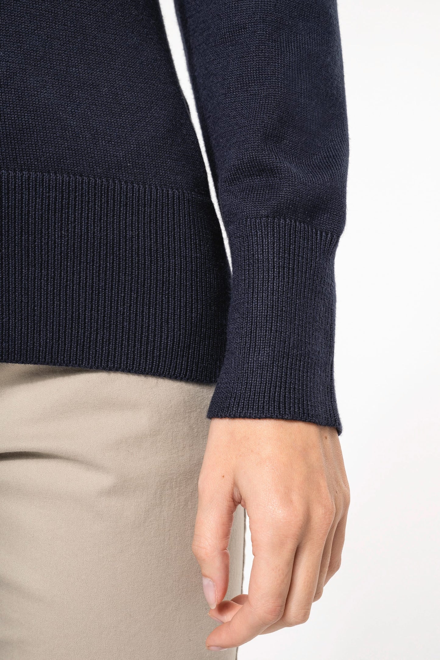 K966 - Maglione donna scollo a V