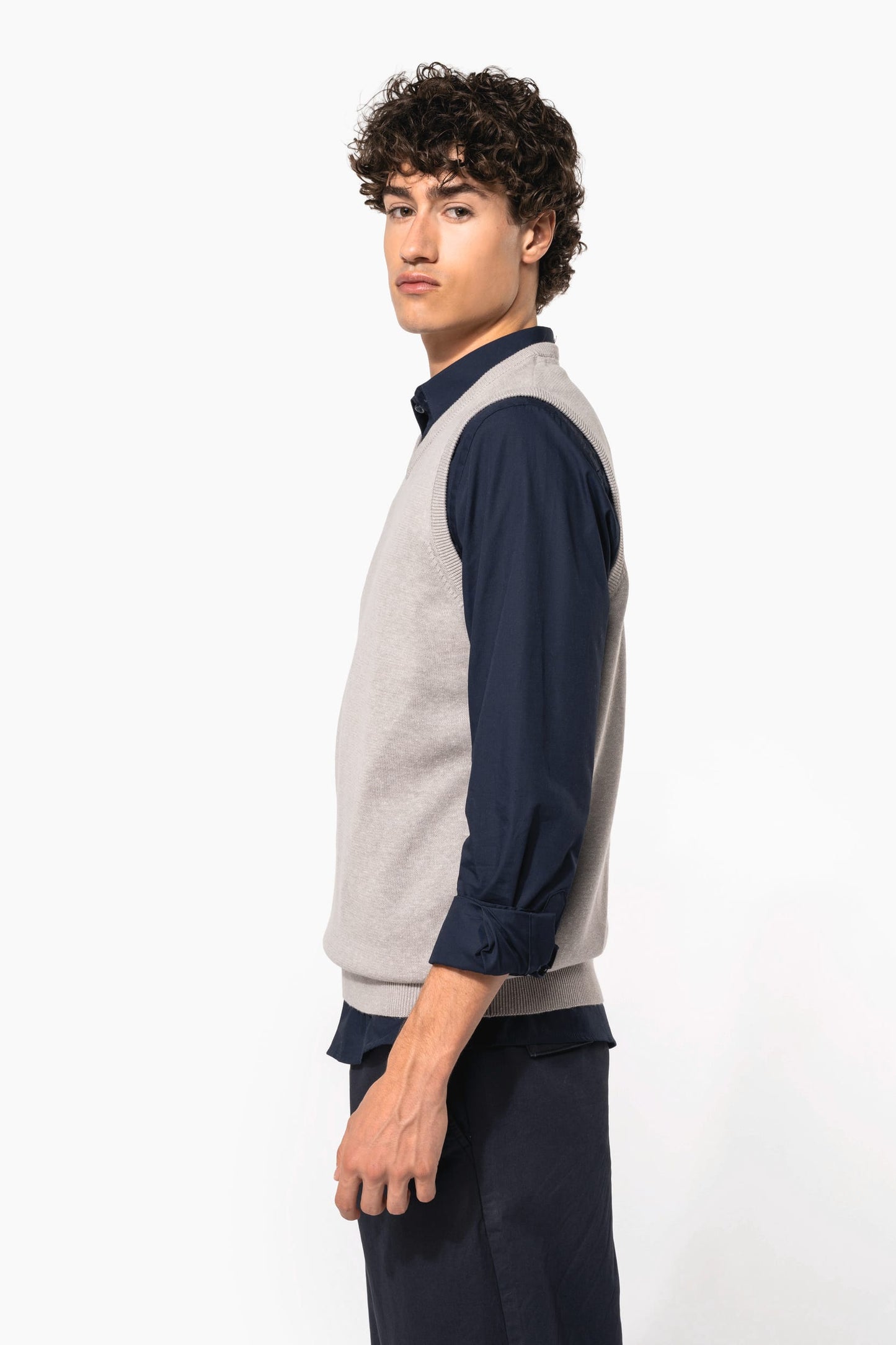 K969 - Maglione uomo smanicato scollo a V