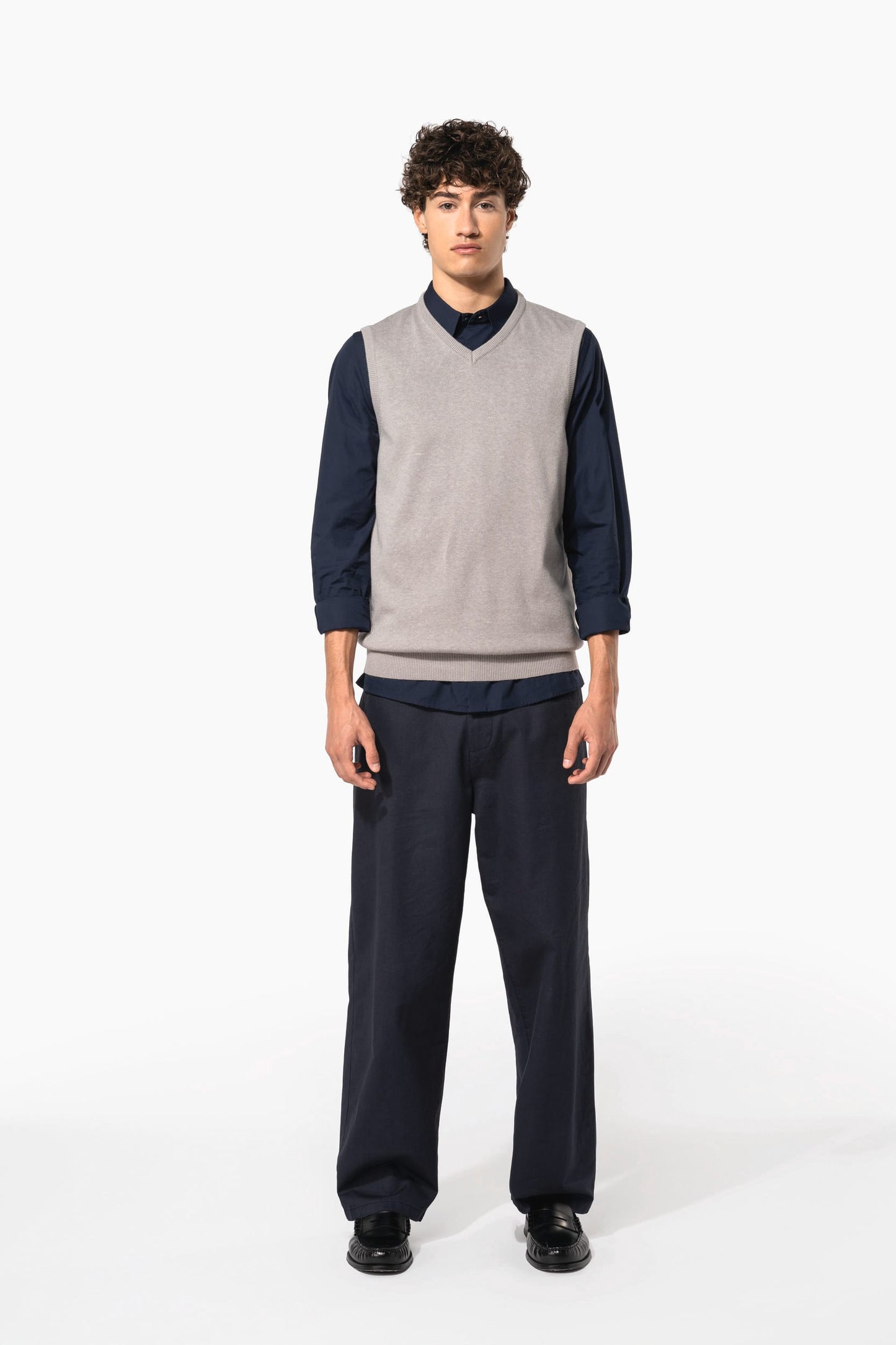 K969 - Maglione uomo smanicato scollo a V