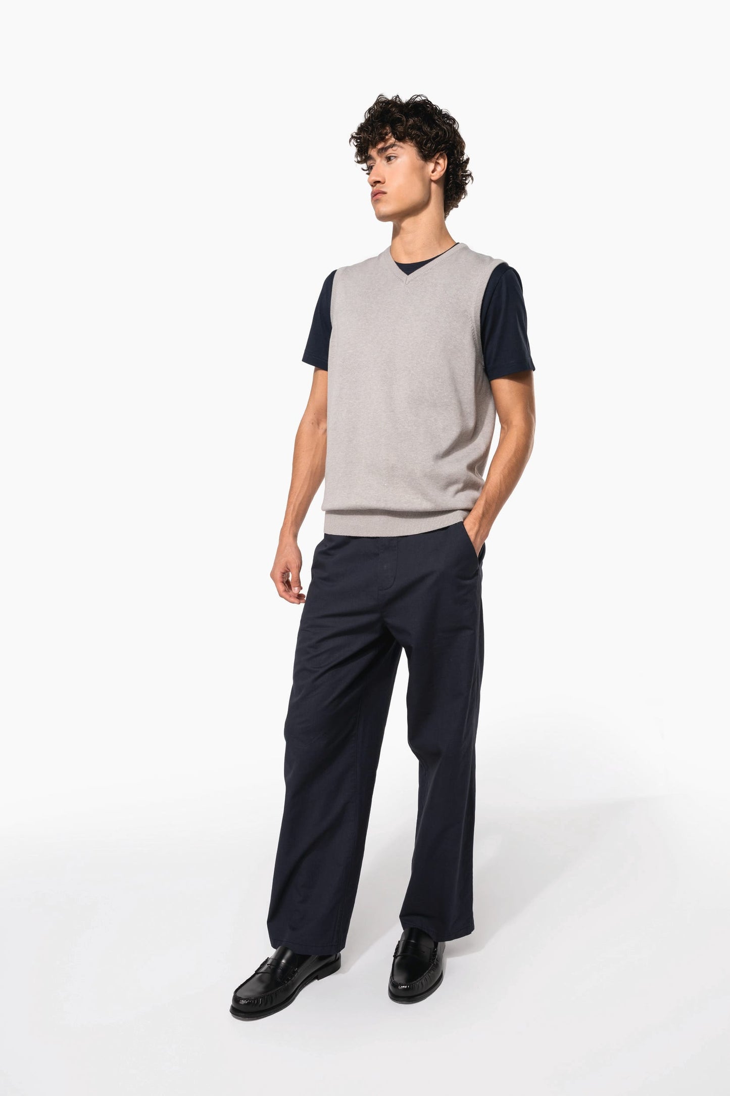 K969 - Maglione uomo smanicato scollo a V