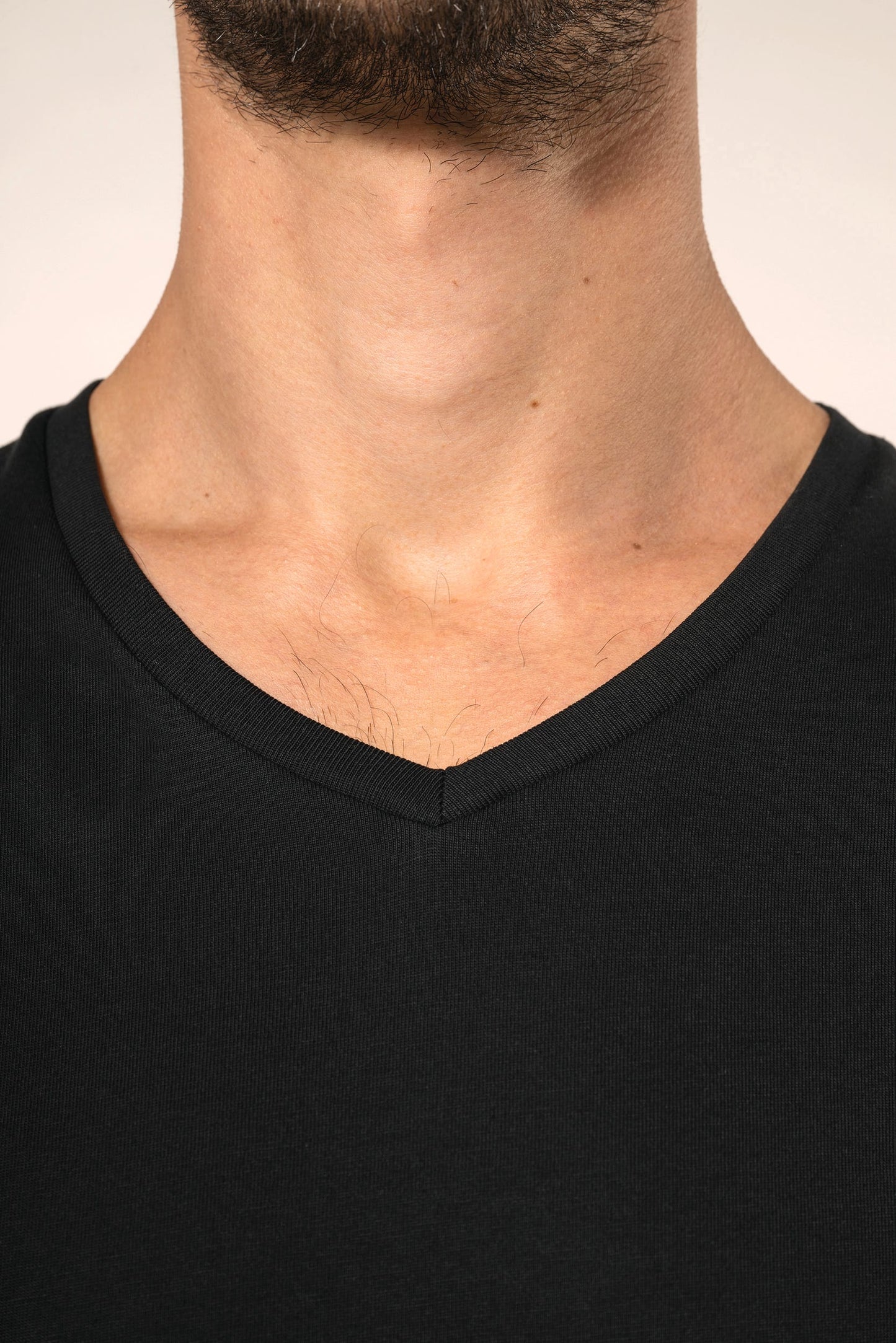 PK304 - T-shirt uomo Supima® maniche corte e scollo a V
