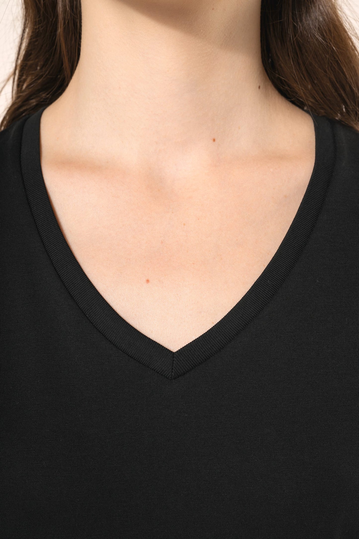PK305 - T-shirt donna Supima® maniche corte e scollo a V