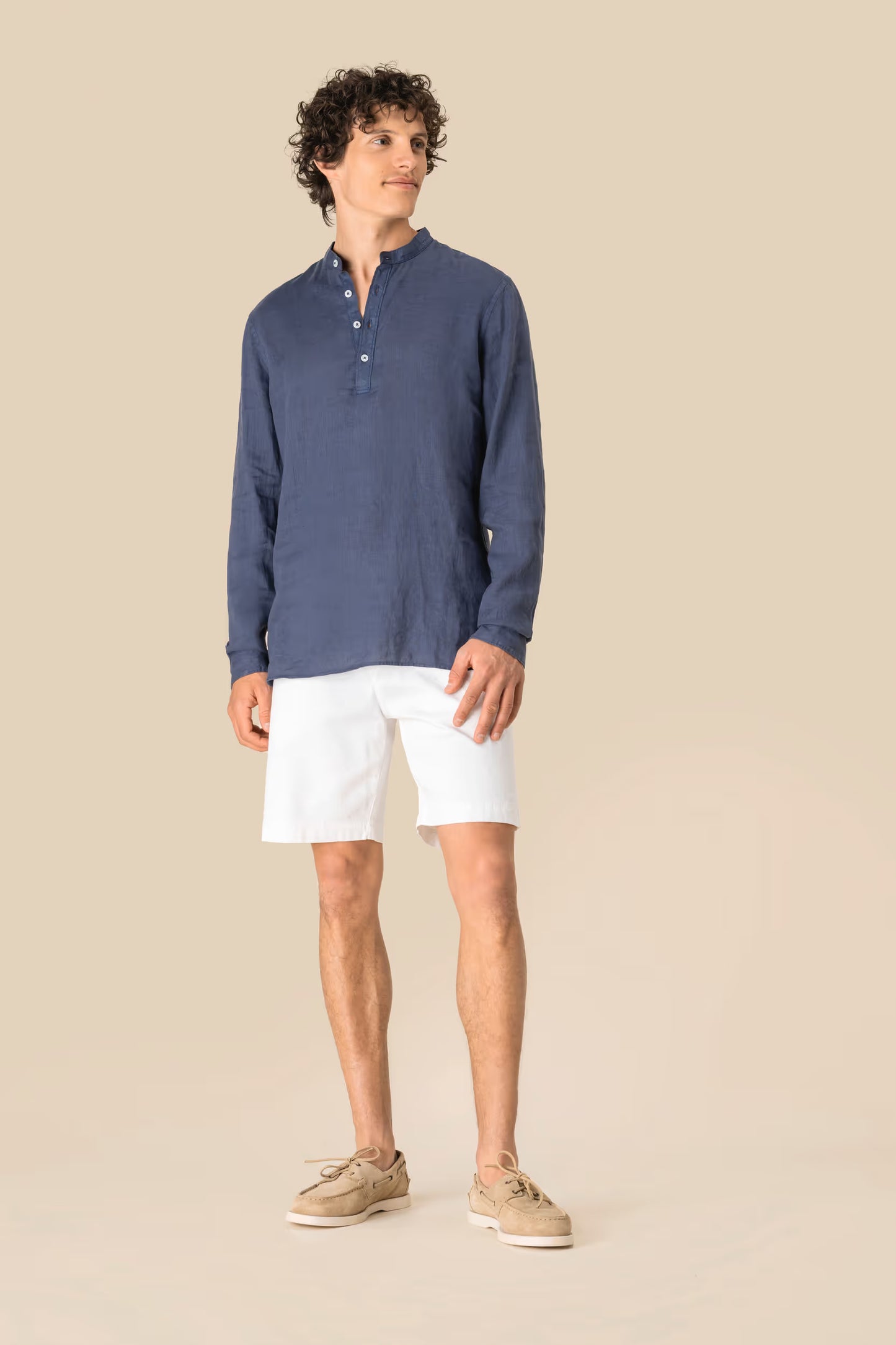 SP507 - Camicia uomo con collo alla coreana slavata in lino